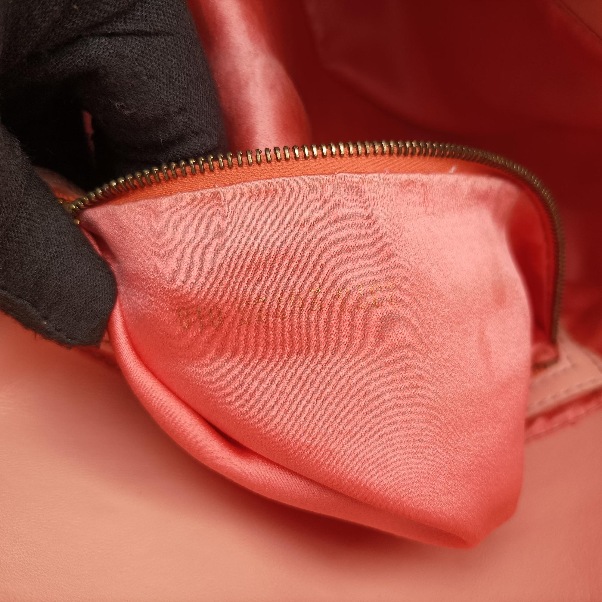 Vintage Fendi Mamma Baguette Pink Leather 26725 shoulderbag | stylenewstar