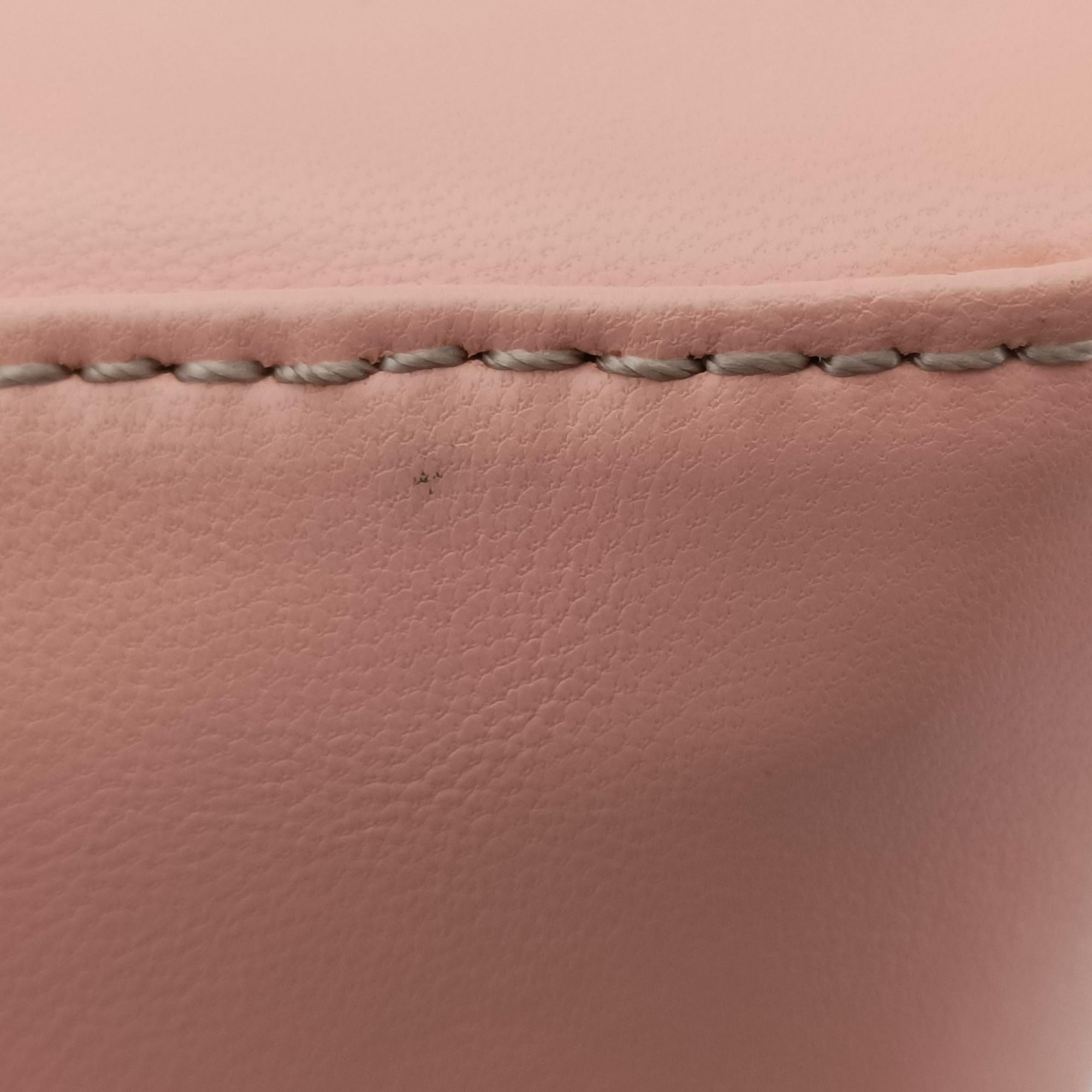 Vintage Fendi Mamma Baguette Pink Leather 26725 shoulderbag | stylenewstar