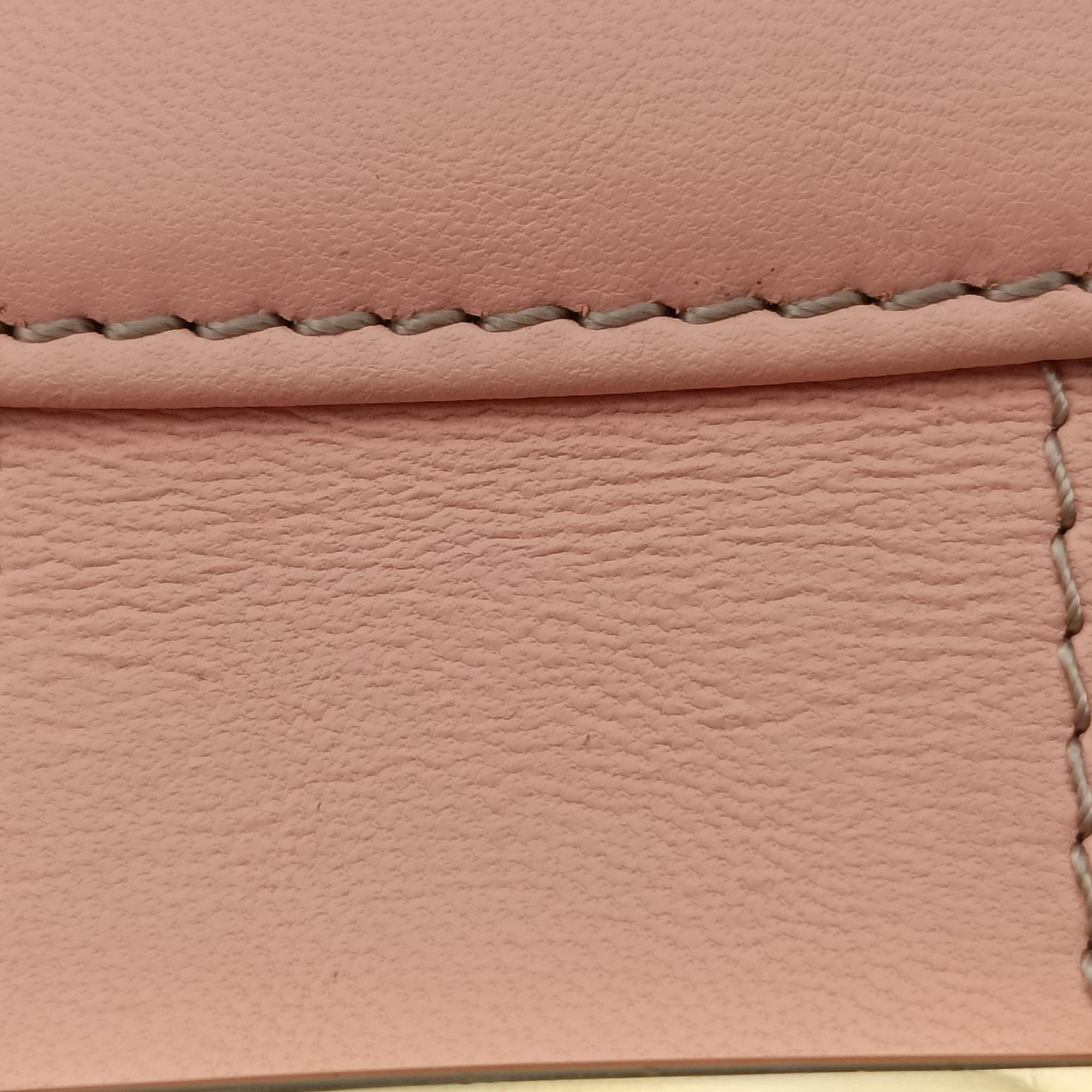 Vintage Fendi Mamma Baguette Pink Leather 26725 shoulderbag | stylenewstar