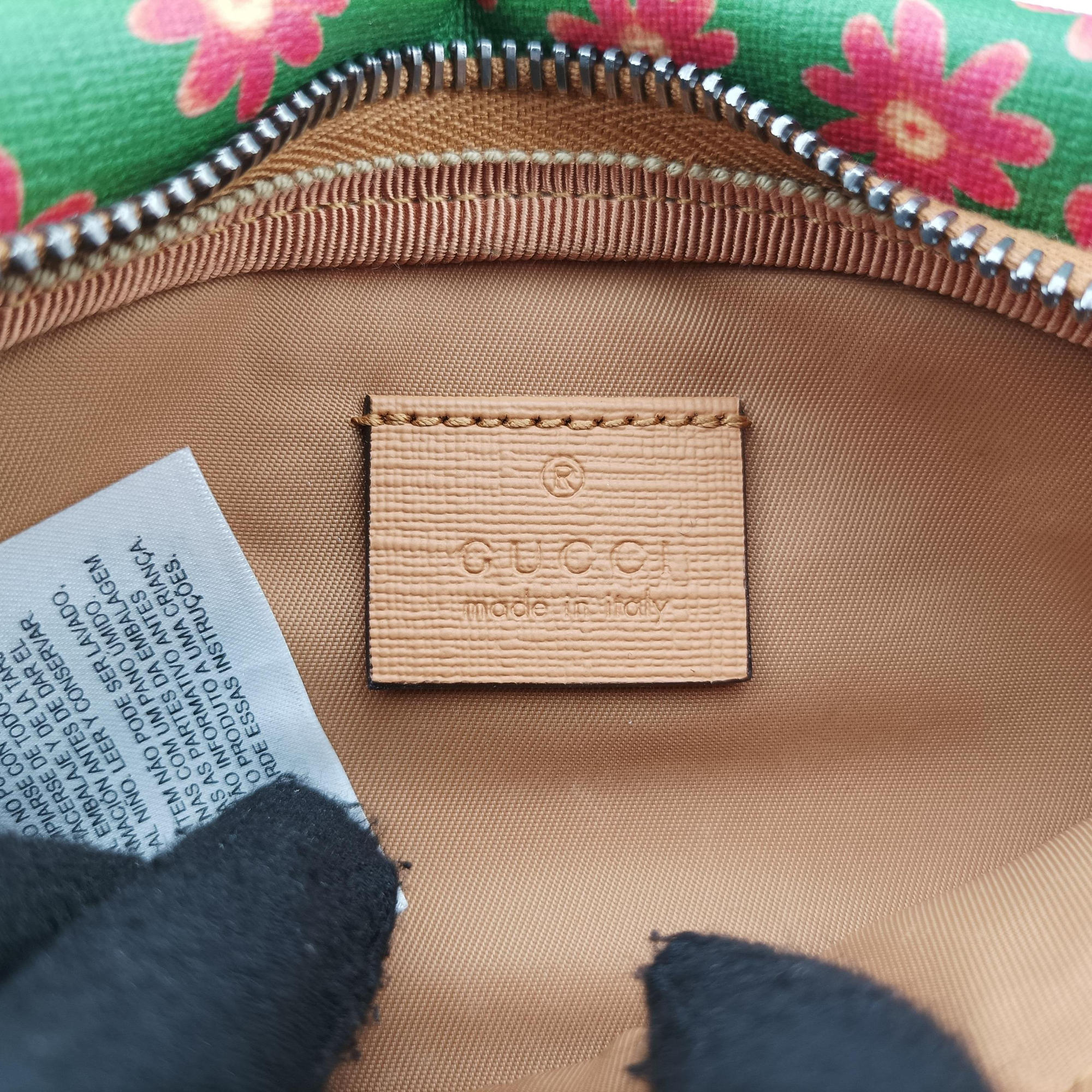 Secondhand Gucci kids GG Top strawberry Print Green × Multi canvas 502095 bum bag/waist bag | stylenewstar