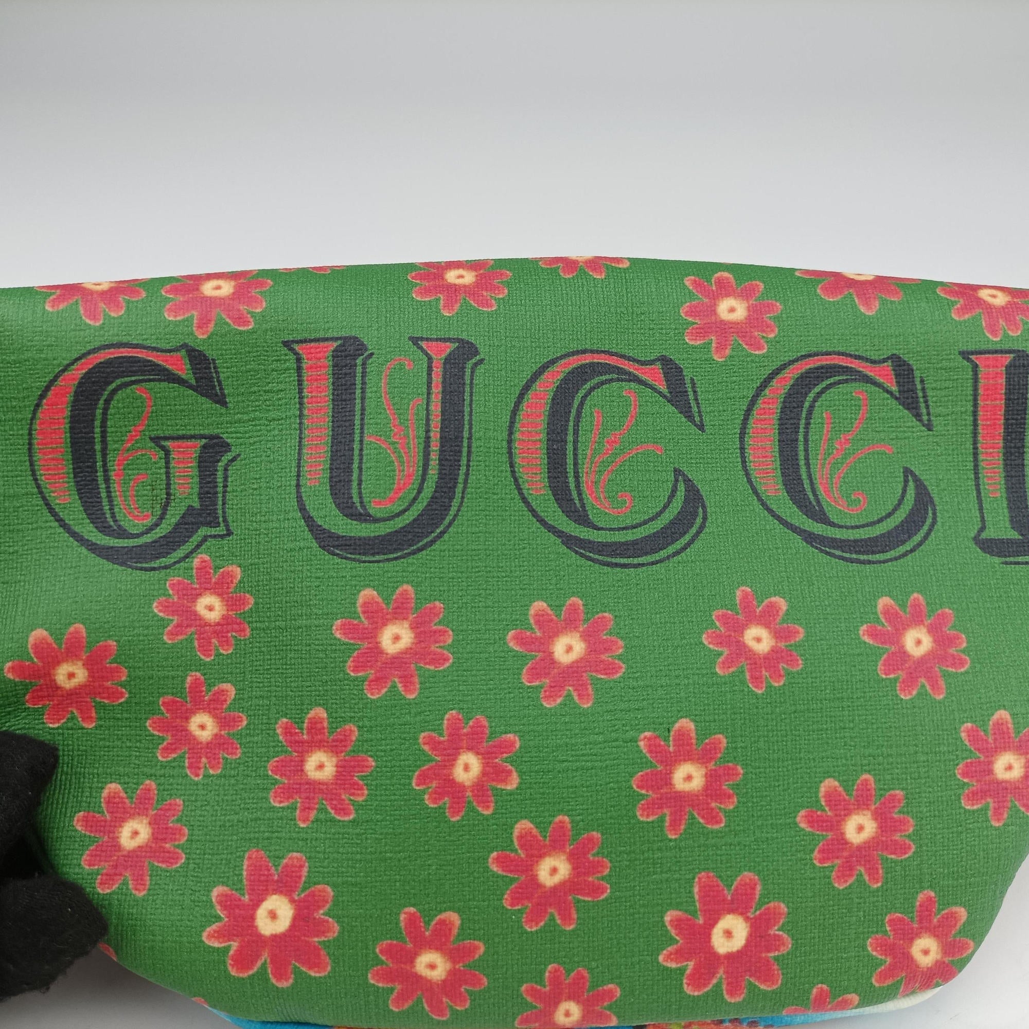 Secondhand Gucci kids GG Top strawberry Print Green × Multi canvas 502095 bum bag/waist bag | stylenewstar