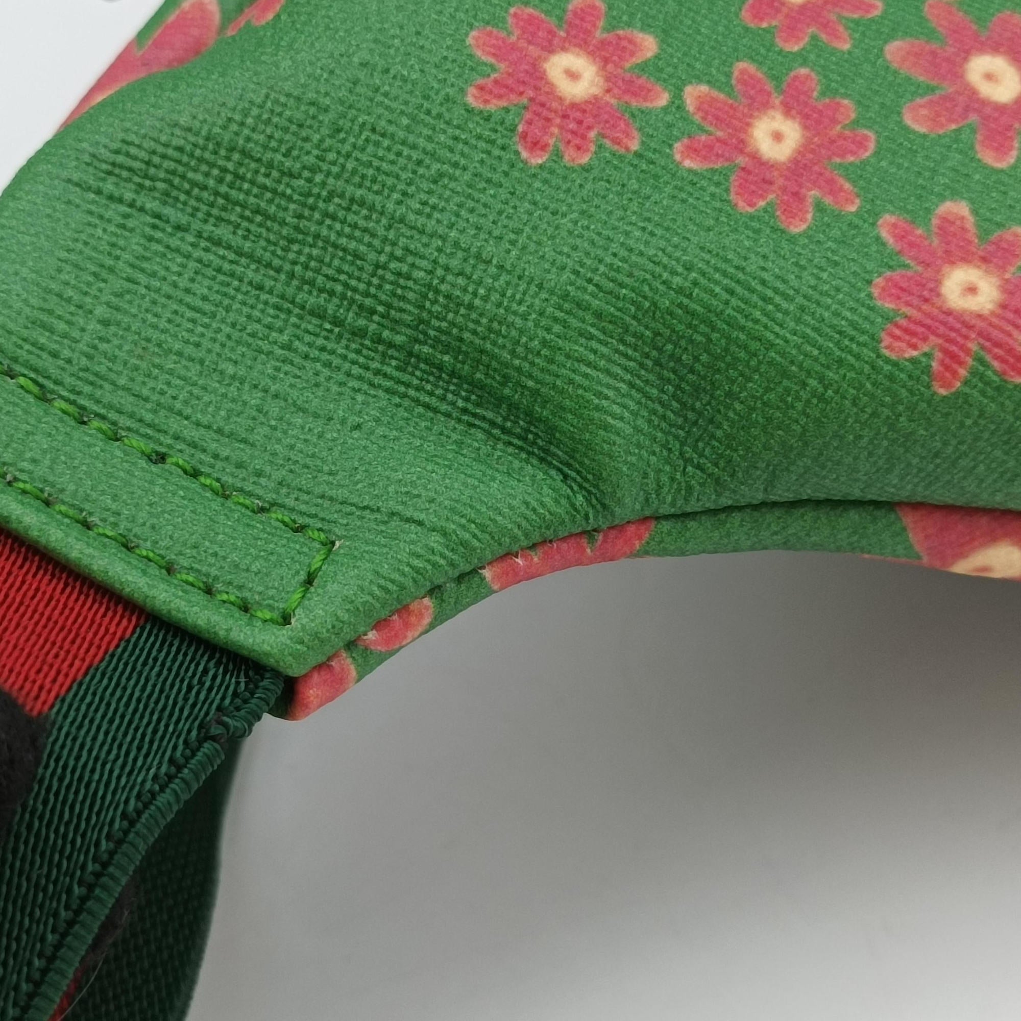 Secondhand Gucci kids GG Top strawberry Print Green × Multi canvas 502095 bum bag/waist bag | stylenewstar