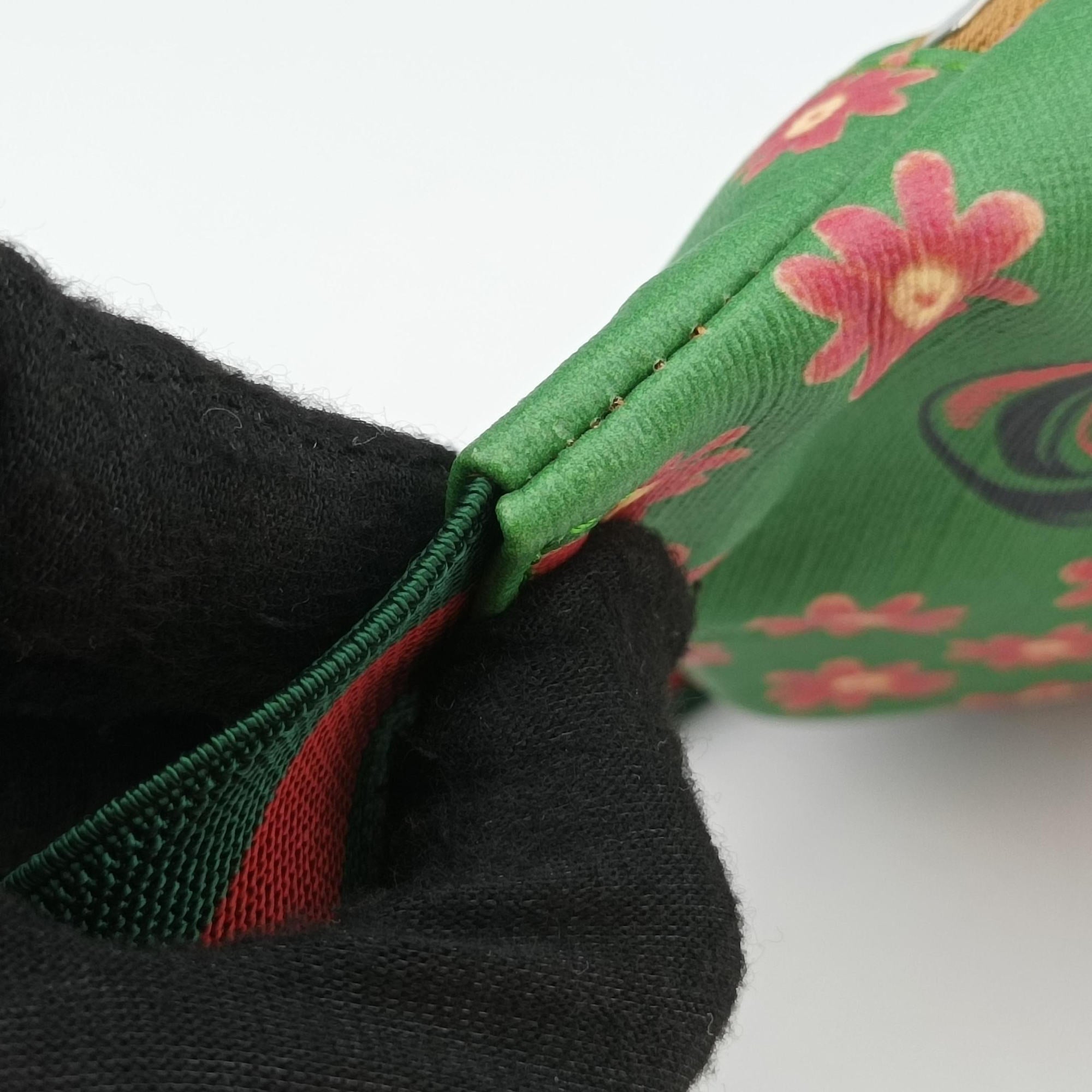 Secondhand Gucci kids GG Top strawberry Print Green × Multi canvas 502095 bum bag/waist bag | stylenewstar