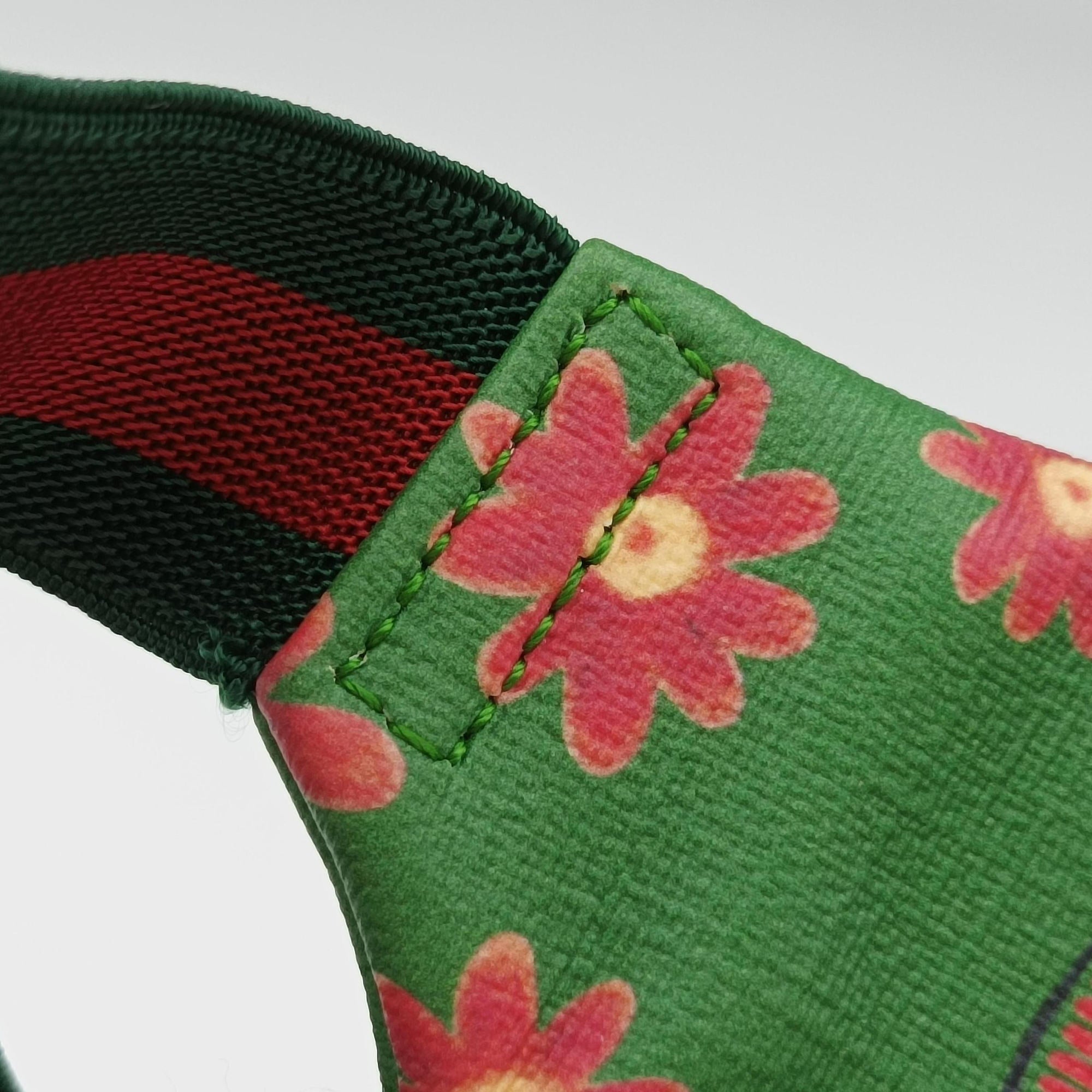 Secondhand Gucci kids GG Top strawberry Print Green × Multi canvas 502095 bum bag/waist bag | stylenewstar
