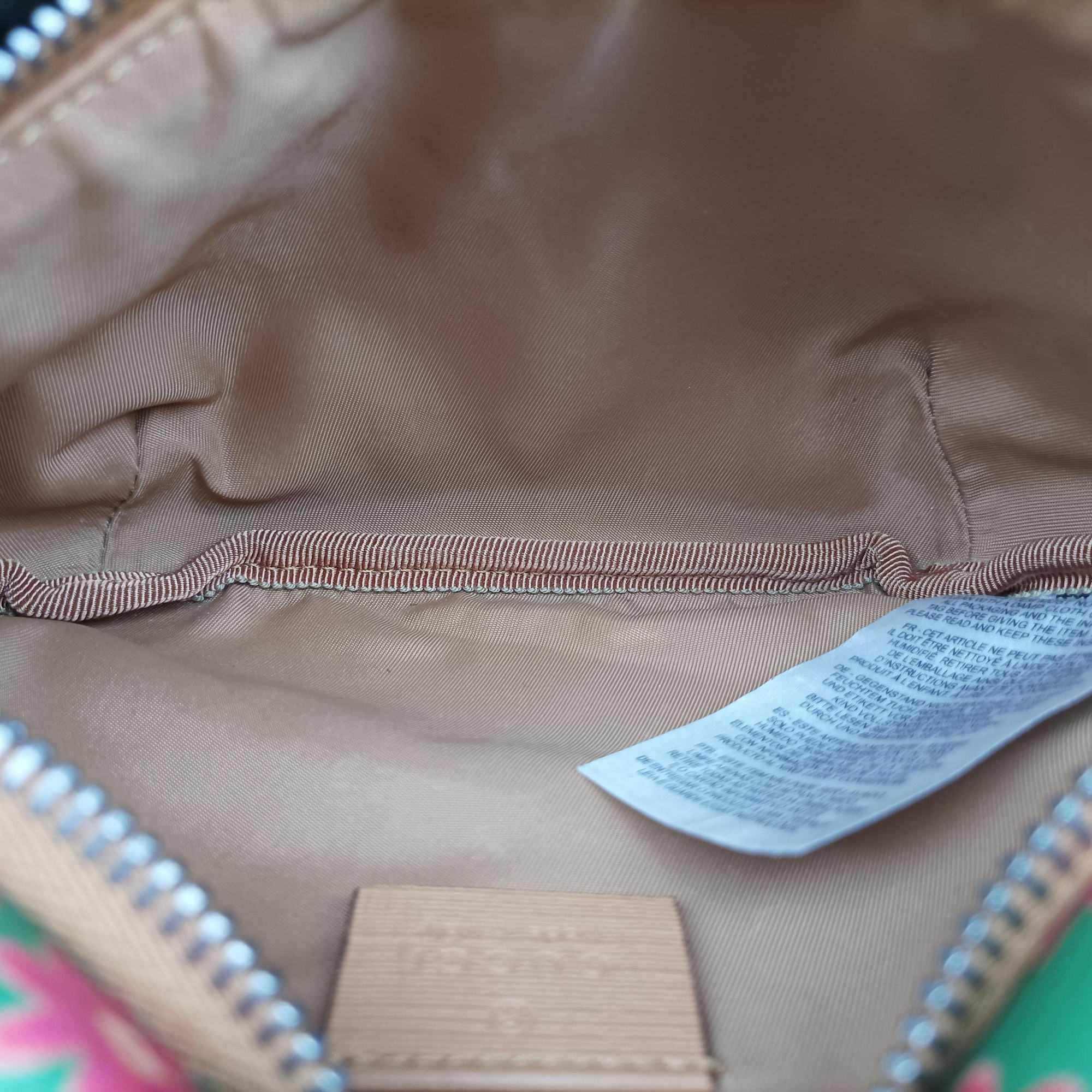 Secondhand Gucci kids GG Top strawberry Print Green × Multi canvas 502095 bum bag/waist bag | stylenewstar