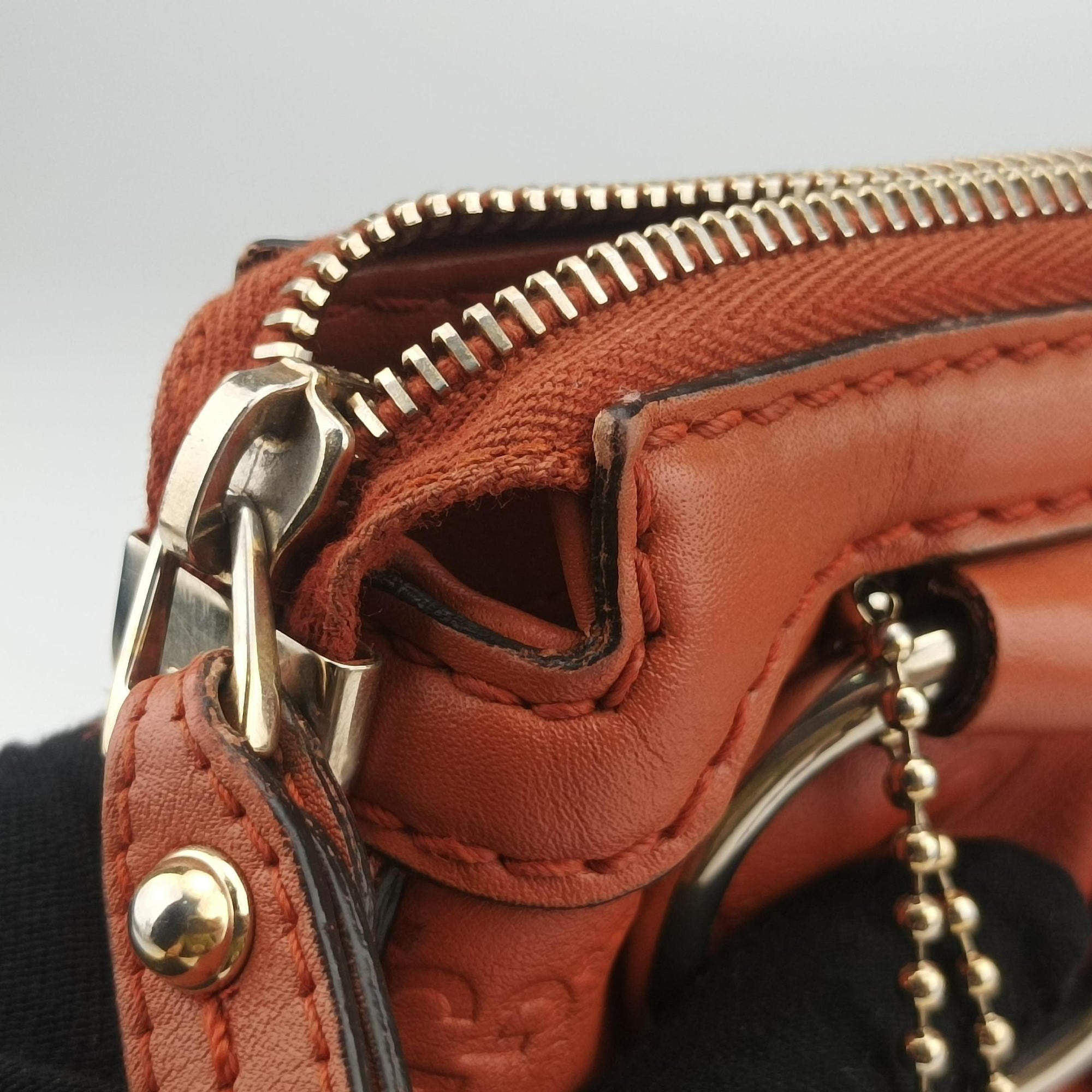 Pre-owned Gucci Sukey Coral Pink Leather 247902 shoulderbag | stylenewstar