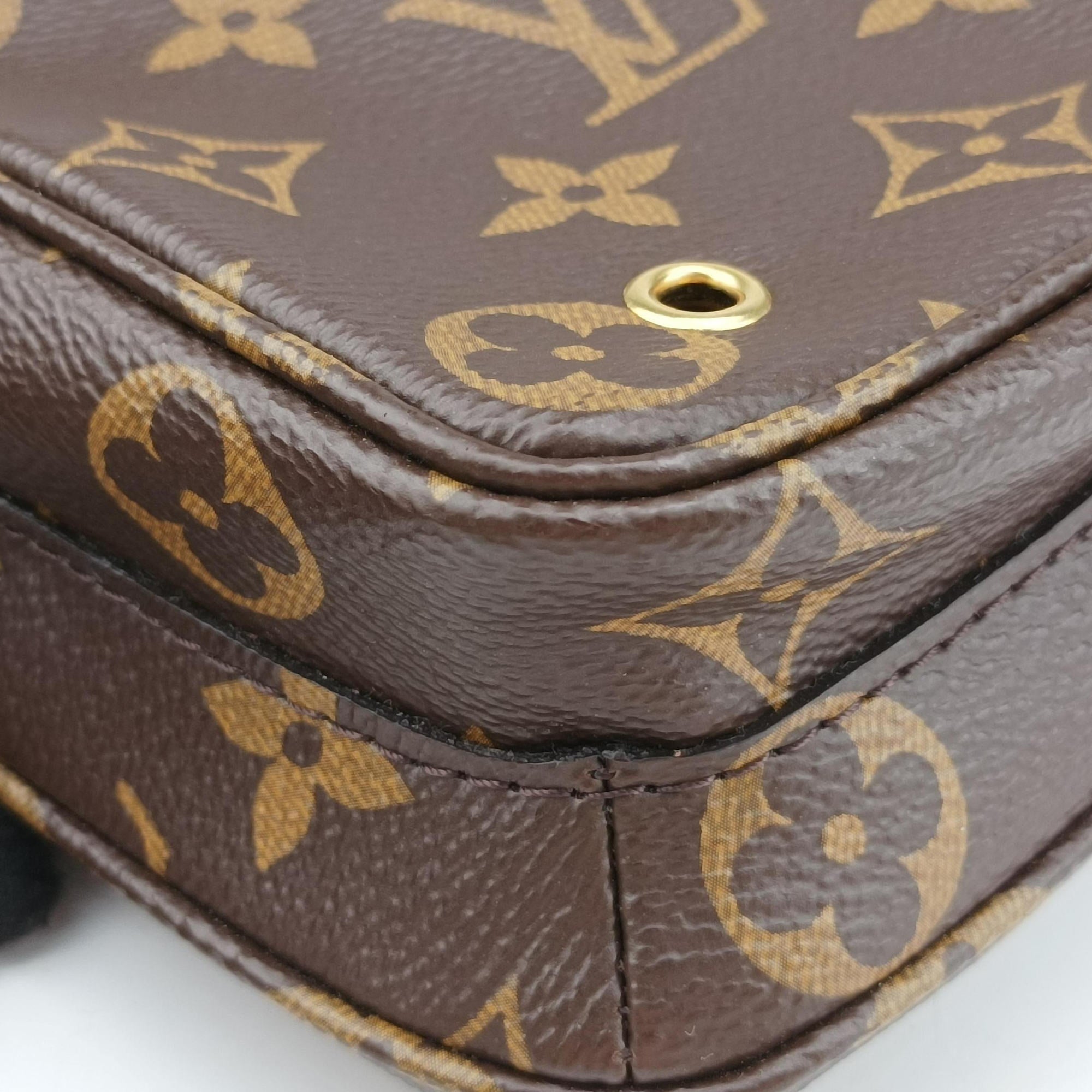 Pre-owned Louis Vuitton Utility Phone Sleeve Brown Monogram Canvas M80746 shoulderbag | stylenewstar