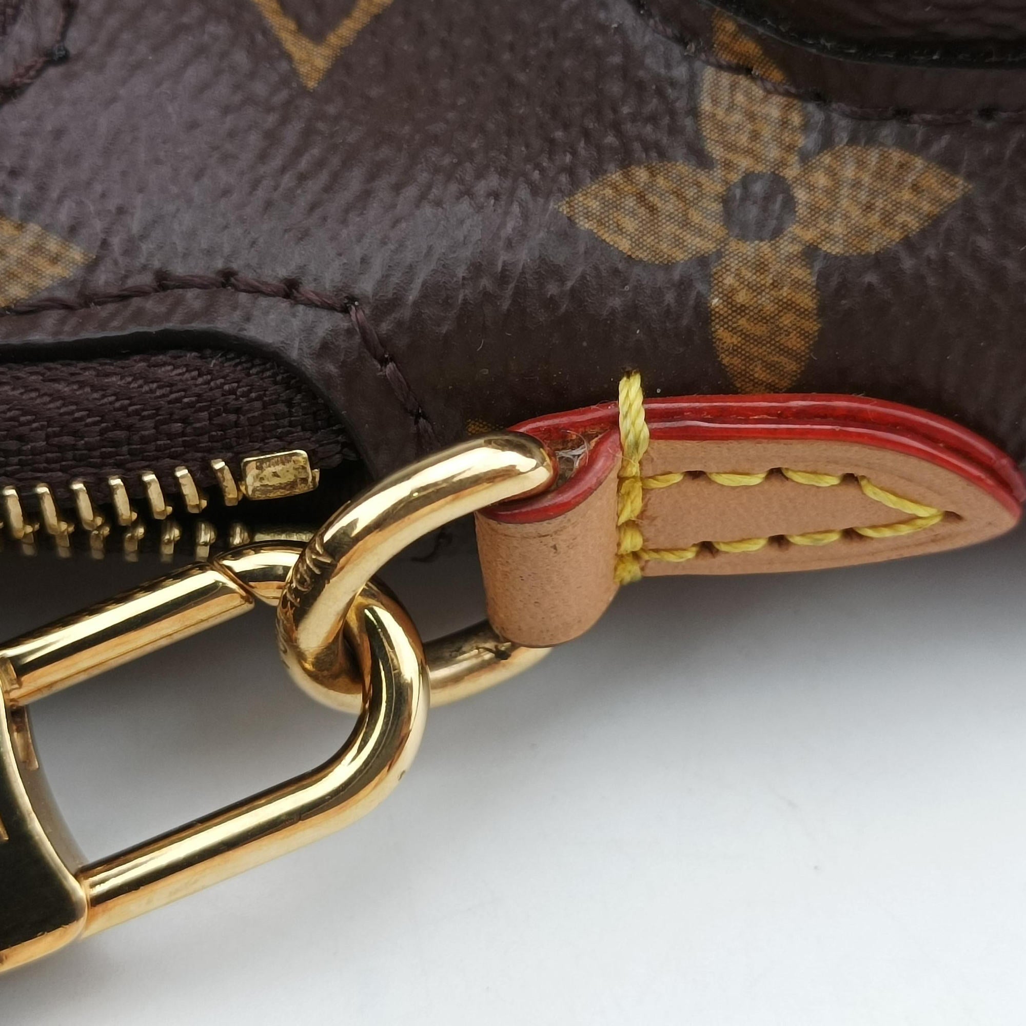 Pre-owned Louis Vuitton Utility Phone Sleeve Brown Monogram Canvas M80746 shoulderbag | stylenewstar