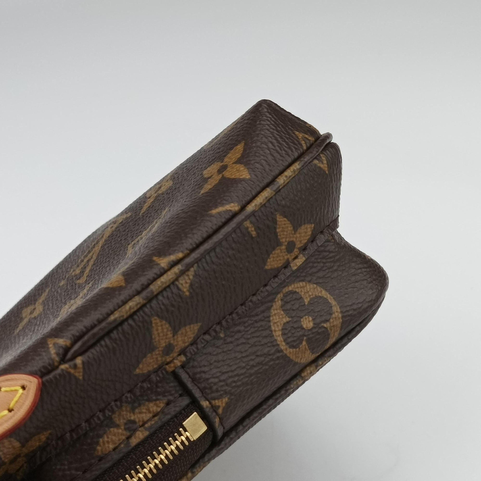 Pre-owned Louis Vuitton Utility Phone Sleeve Brown Monogram Canvas M80746 shoulderbag | stylenewstar