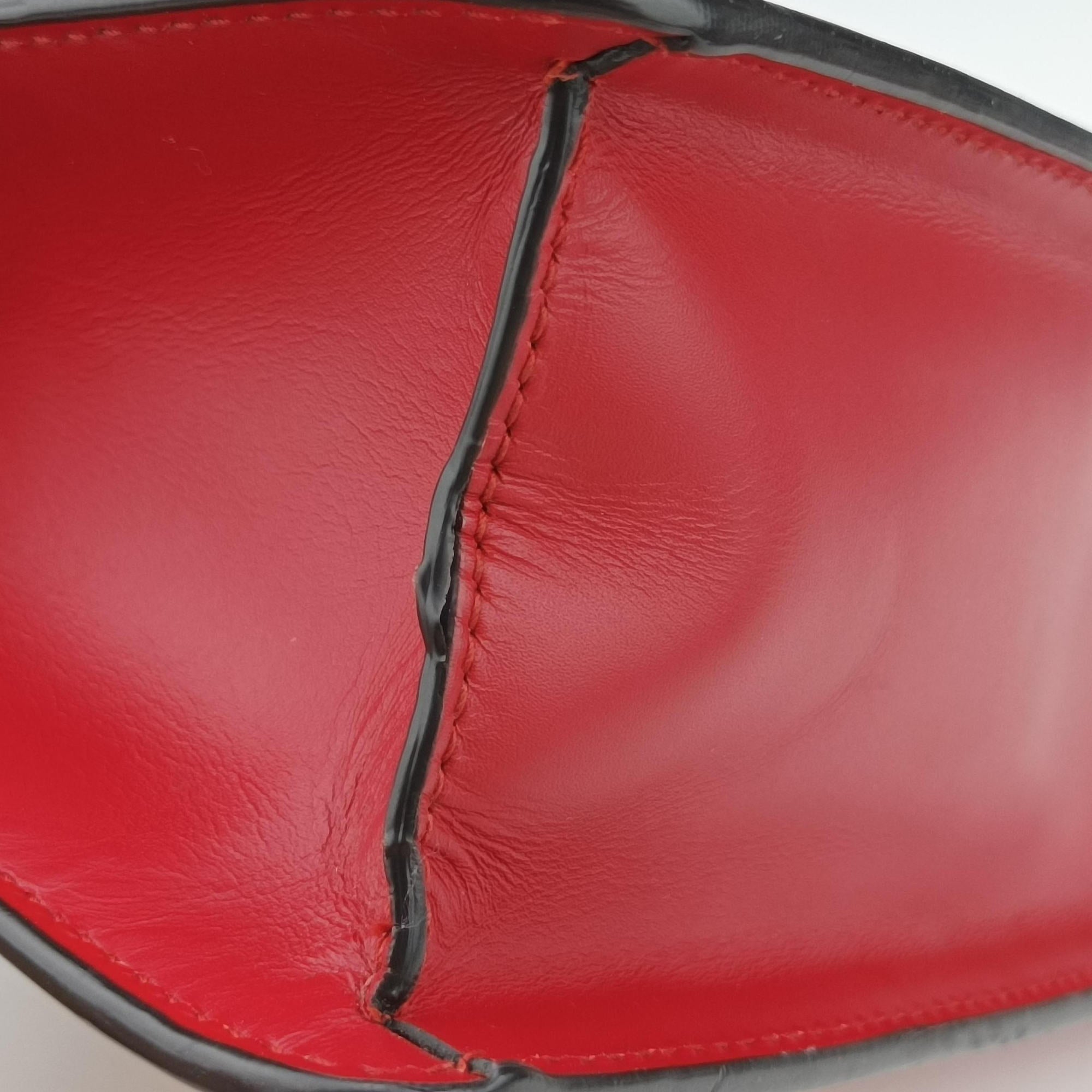 Pre-owned Gucci Sylvie Red Leather 470270 shoulderbag | stylenewstar