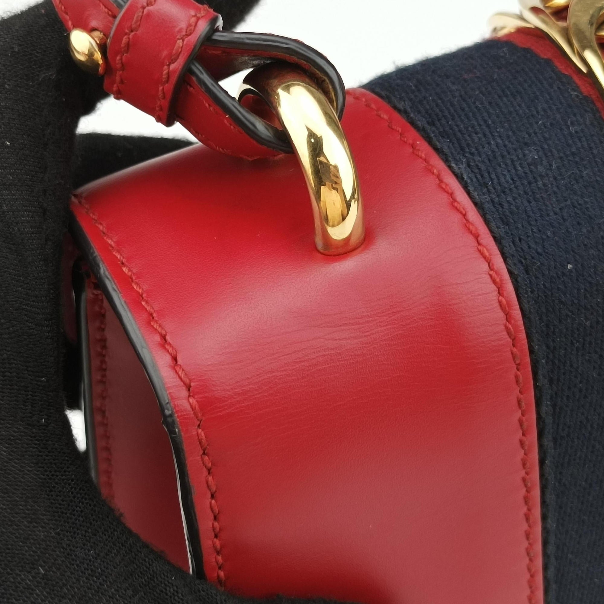 Pre-owned Gucci Sylvie Red Leather 470270 shoulderbag | stylenewstar