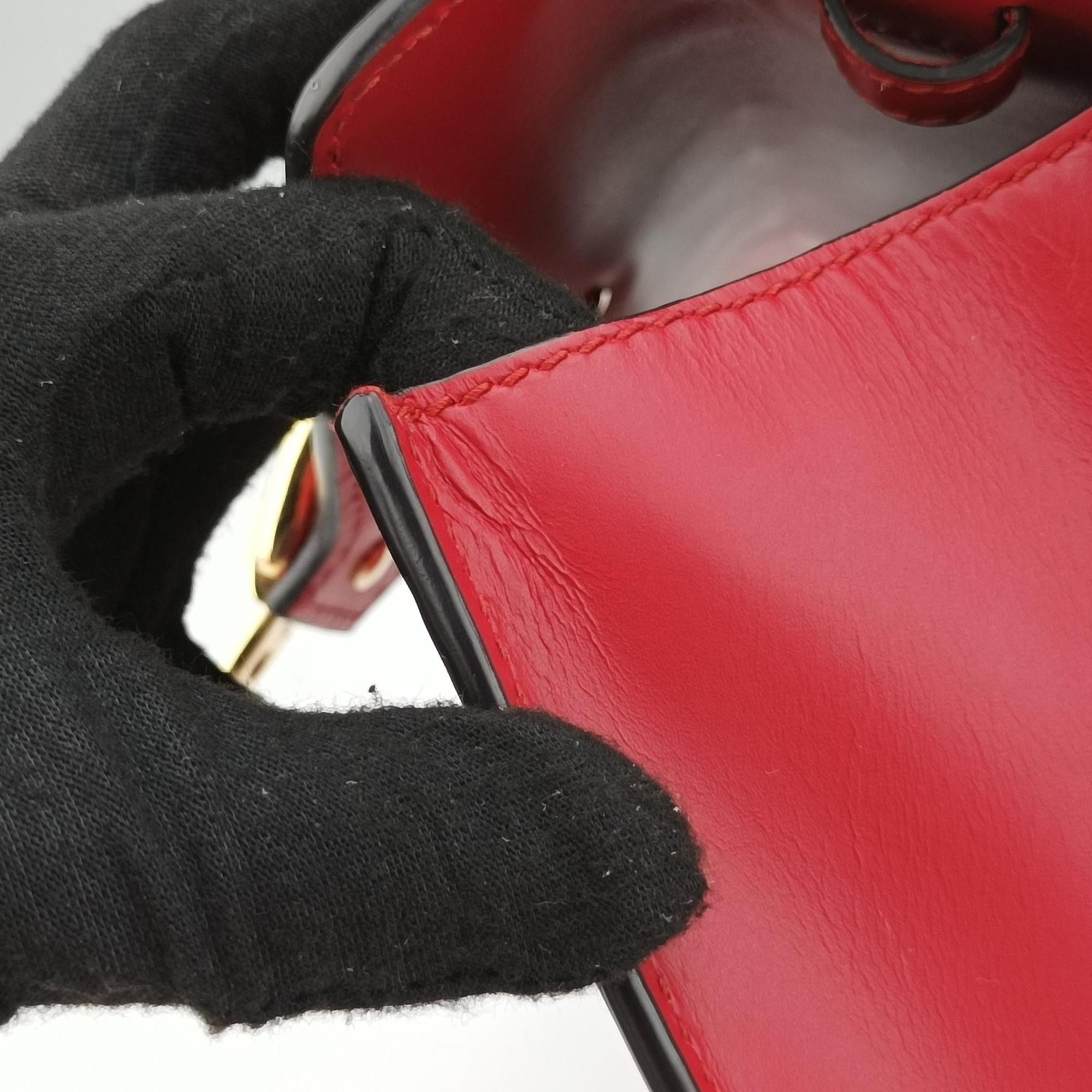 Pre-owned Gucci Sylvie Red Leather 470270 shoulderbag | stylenewstar