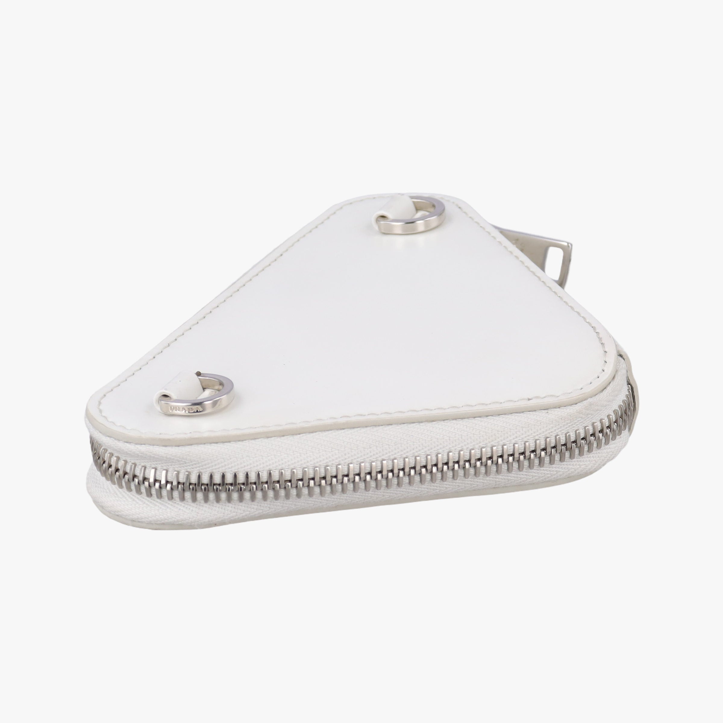 Vintage Prada Triangle Chain Pouch White Leather  shoulderbag | stylenewstar
