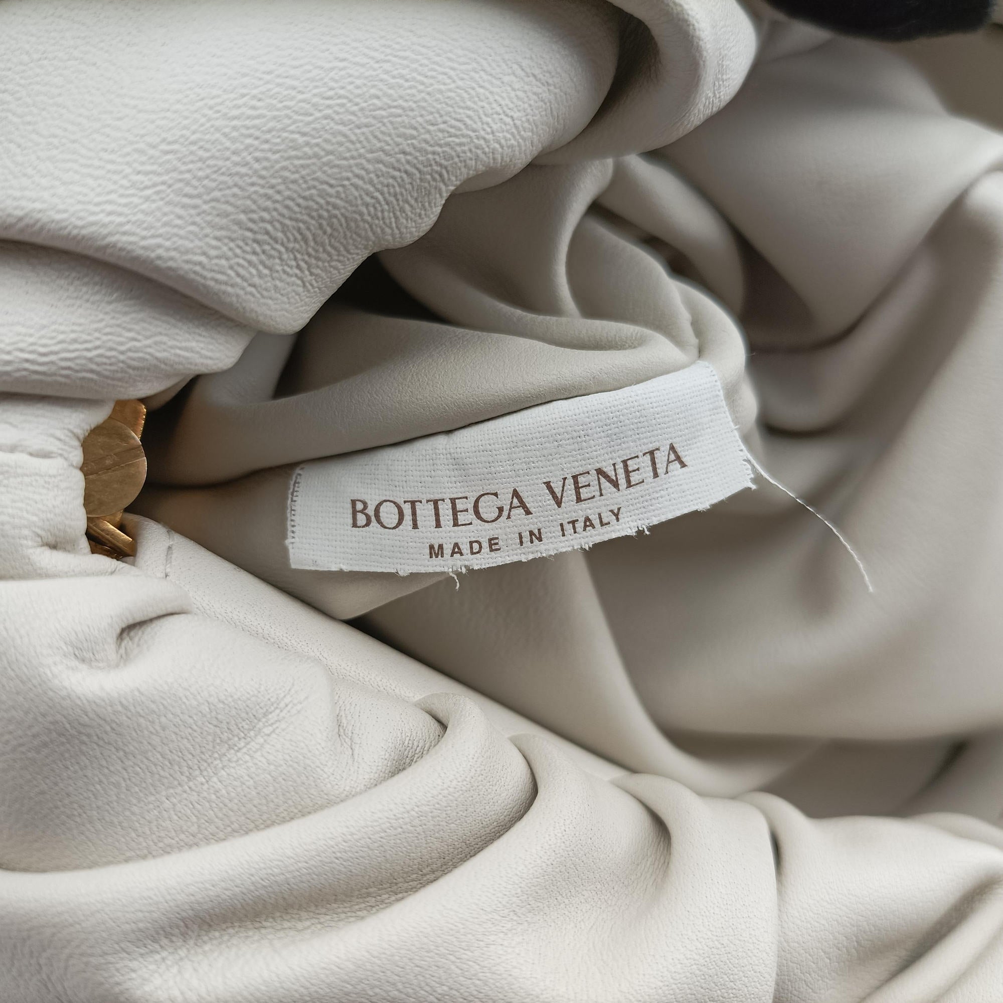 Pre-owned Bottega Veneta THE Chain Pouch White lambskin  shoulderbag | stylenewstar