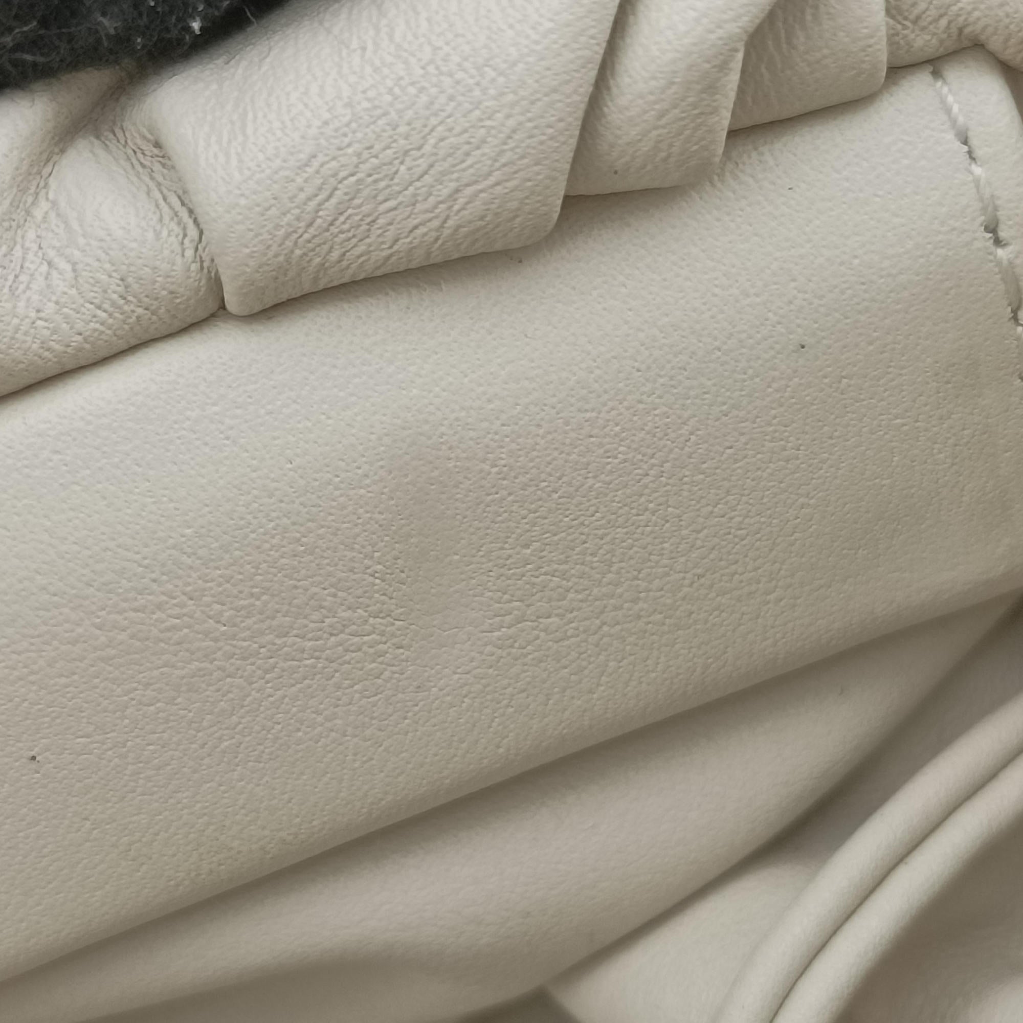 Pre-owned Bottega Veneta THE Chain Pouch White lambskin  shoulderbag | stylenewstar