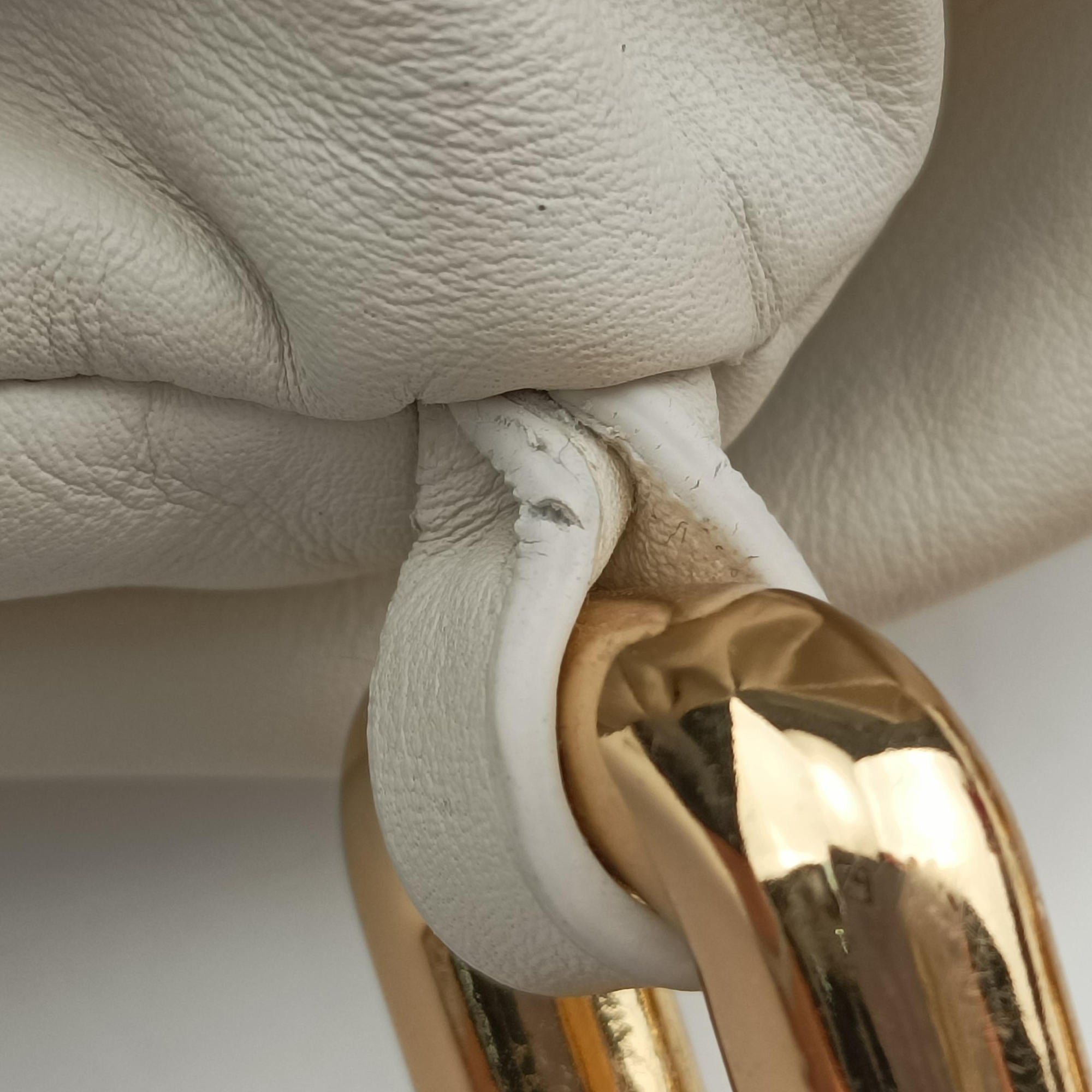 Pre-owned Bottega Veneta THE Chain Pouch White lambskin  shoulderbag | stylenewstar