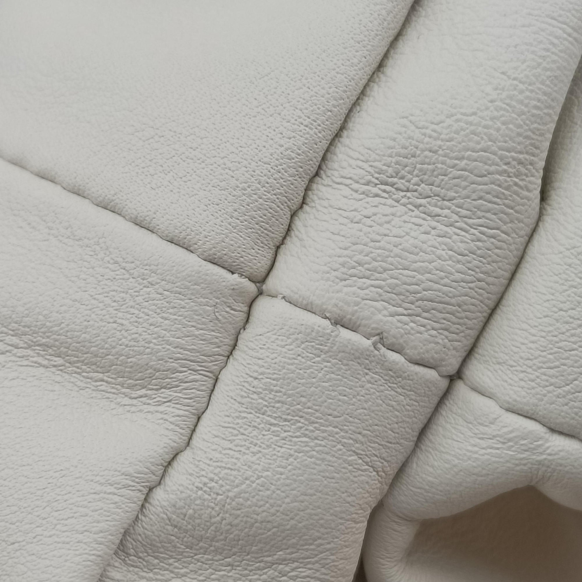 Pre-owned Bottega Veneta THE Chain Pouch White lambskin  shoulderbag | stylenewstar