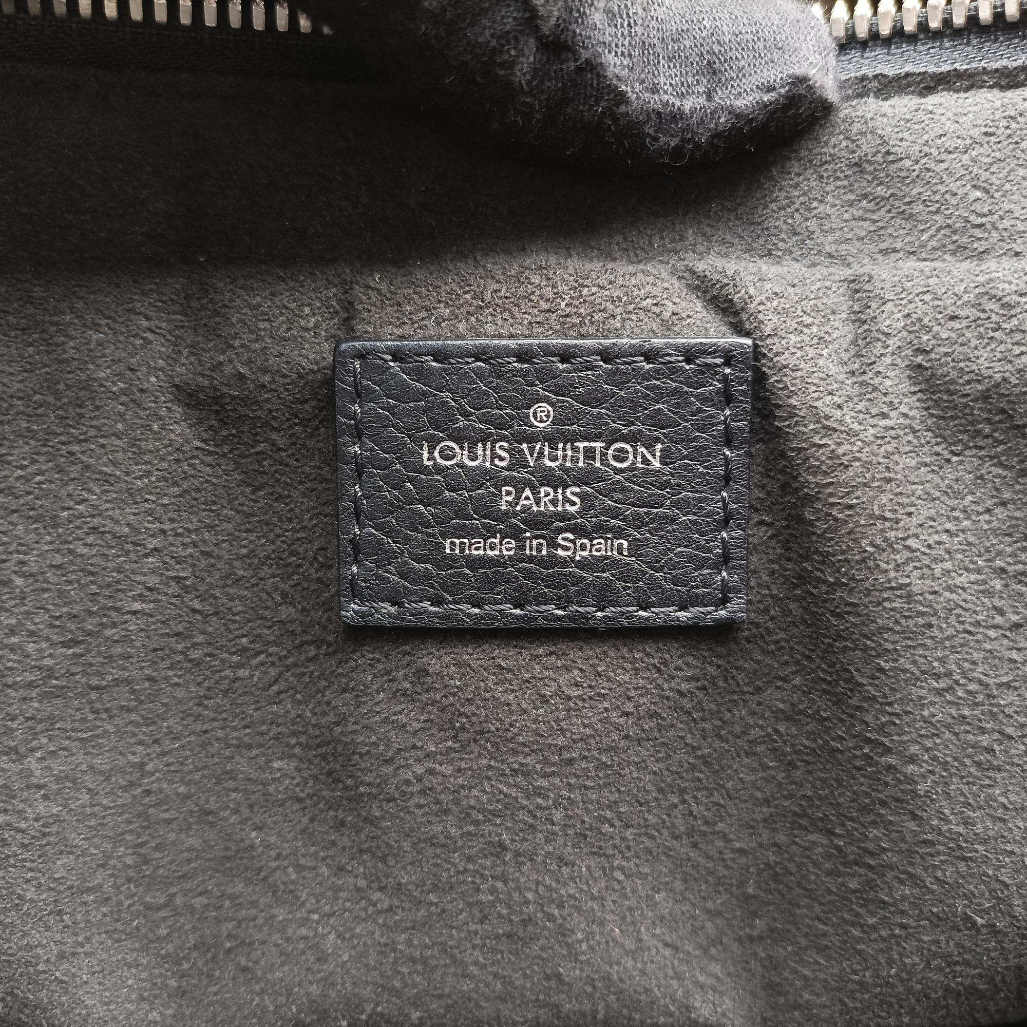 Secondhand Louis Vuitton Armand Briefcase MM Noir Taurillon leather M54381 shoulderbag | stylenewstar