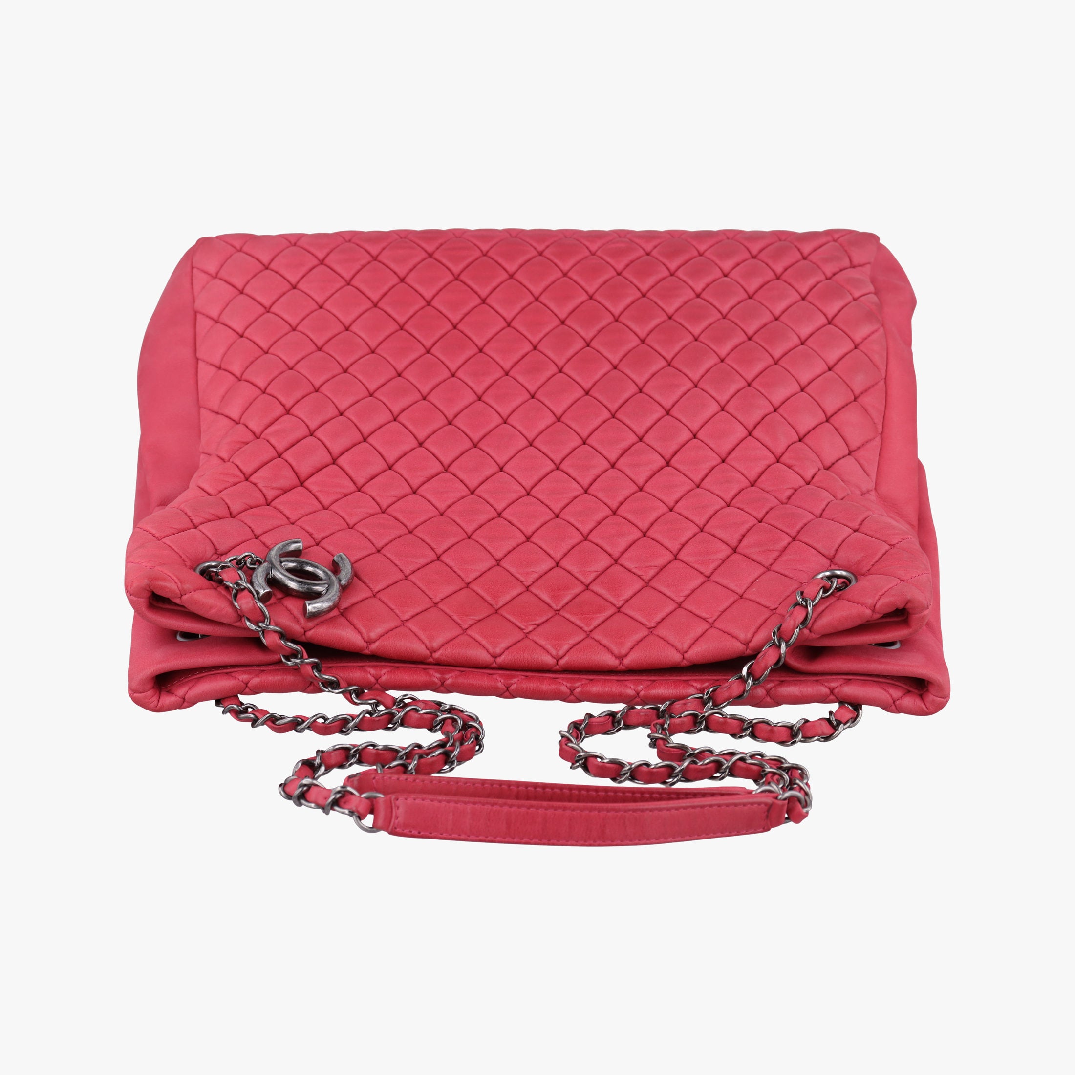 Pre-owned Chanel Matelasse cocomark Mademoiselle Red Iridescent Calfskin A67389 handbag | stylenewstar