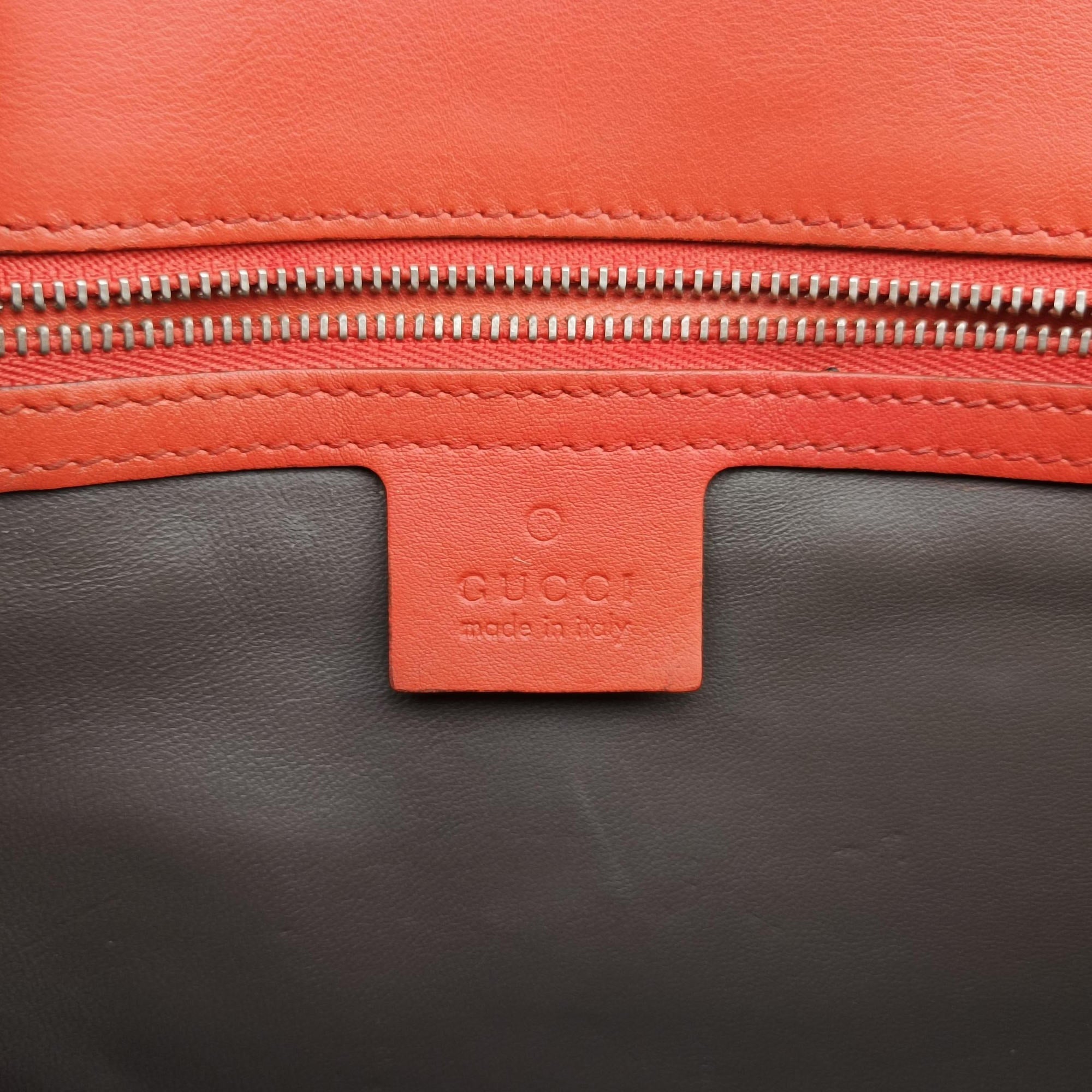 Pre-owned Gucci Interlocking G Orange Patent 387606 shoulderbag | stylenewstar