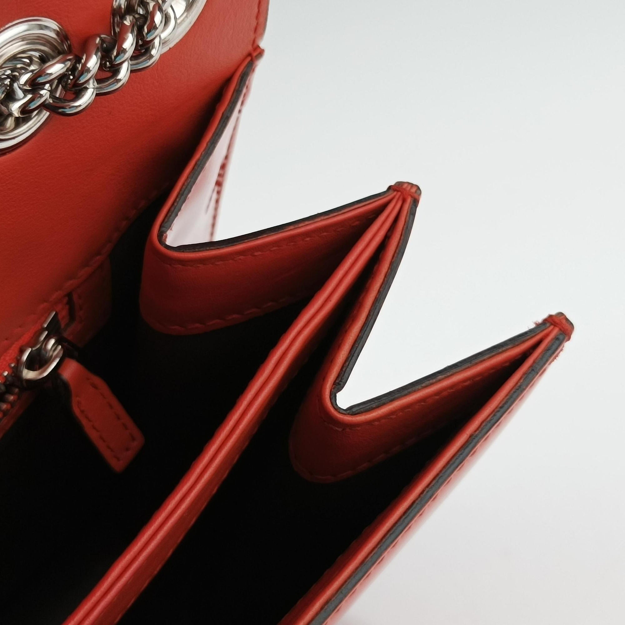 Pre-owned Gucci Interlocking G Orange Patent 387606 shoulderbag | stylenewstar