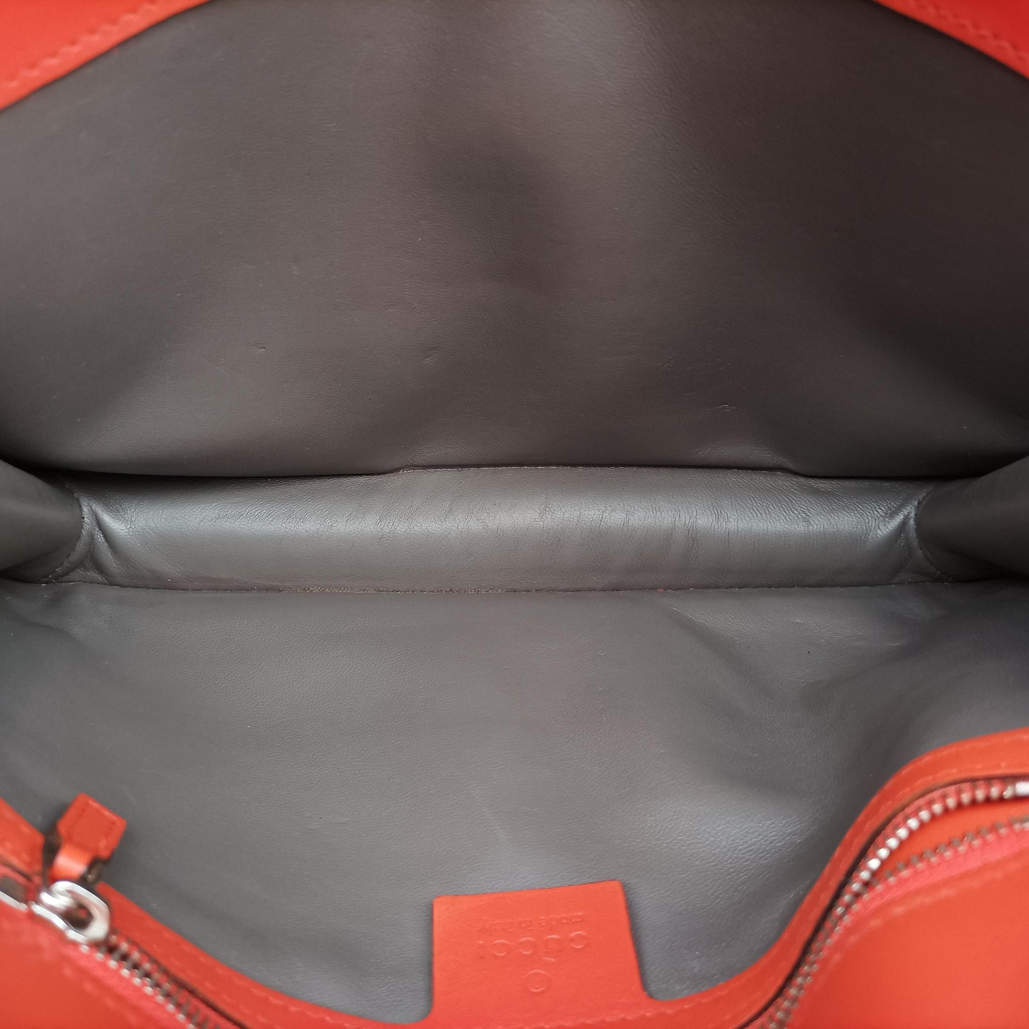 Pre-owned Gucci Interlocking G Orange Patent 387606 shoulderbag | stylenewstar