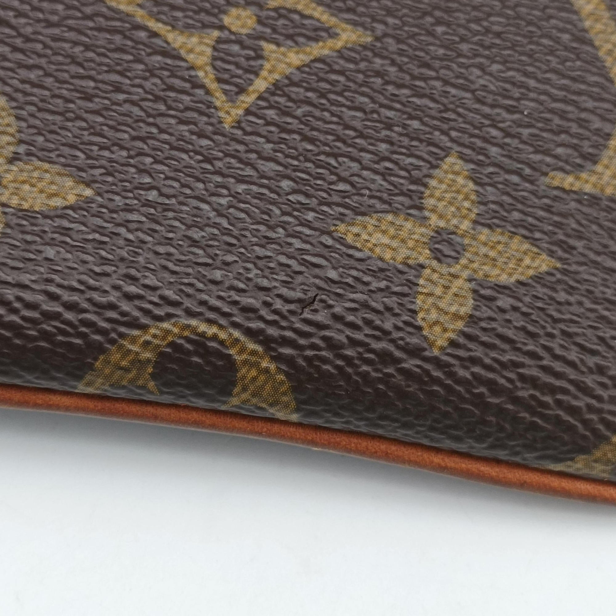Pre-owned Louis Vuitton Pochette Mila MM brown Monogram Canvas M60094 shoulderbag | stylenewstar