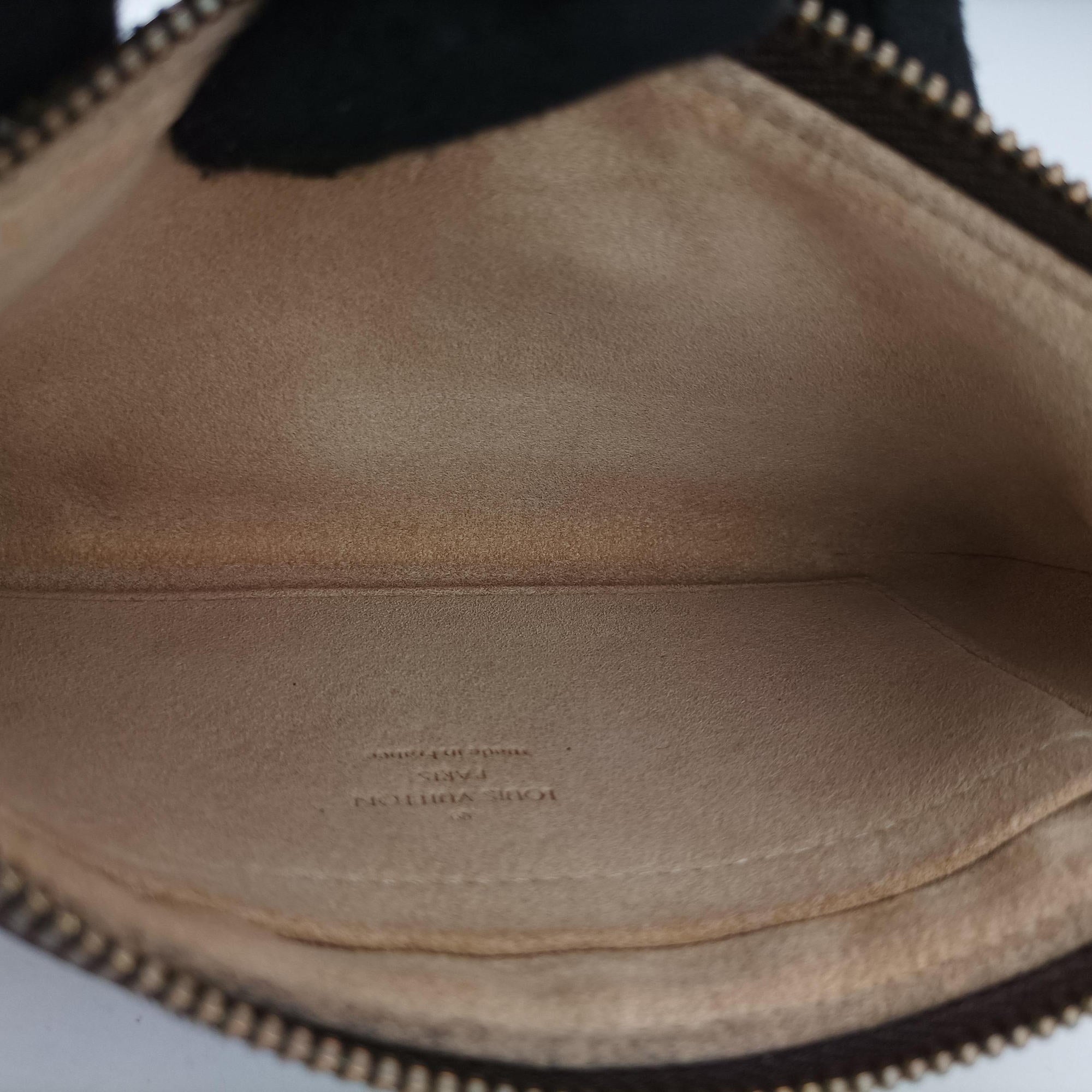 Pre-owned Louis Vuitton Pochette Mila MM brown Monogram Canvas M60094 shoulderbag | stylenewstar