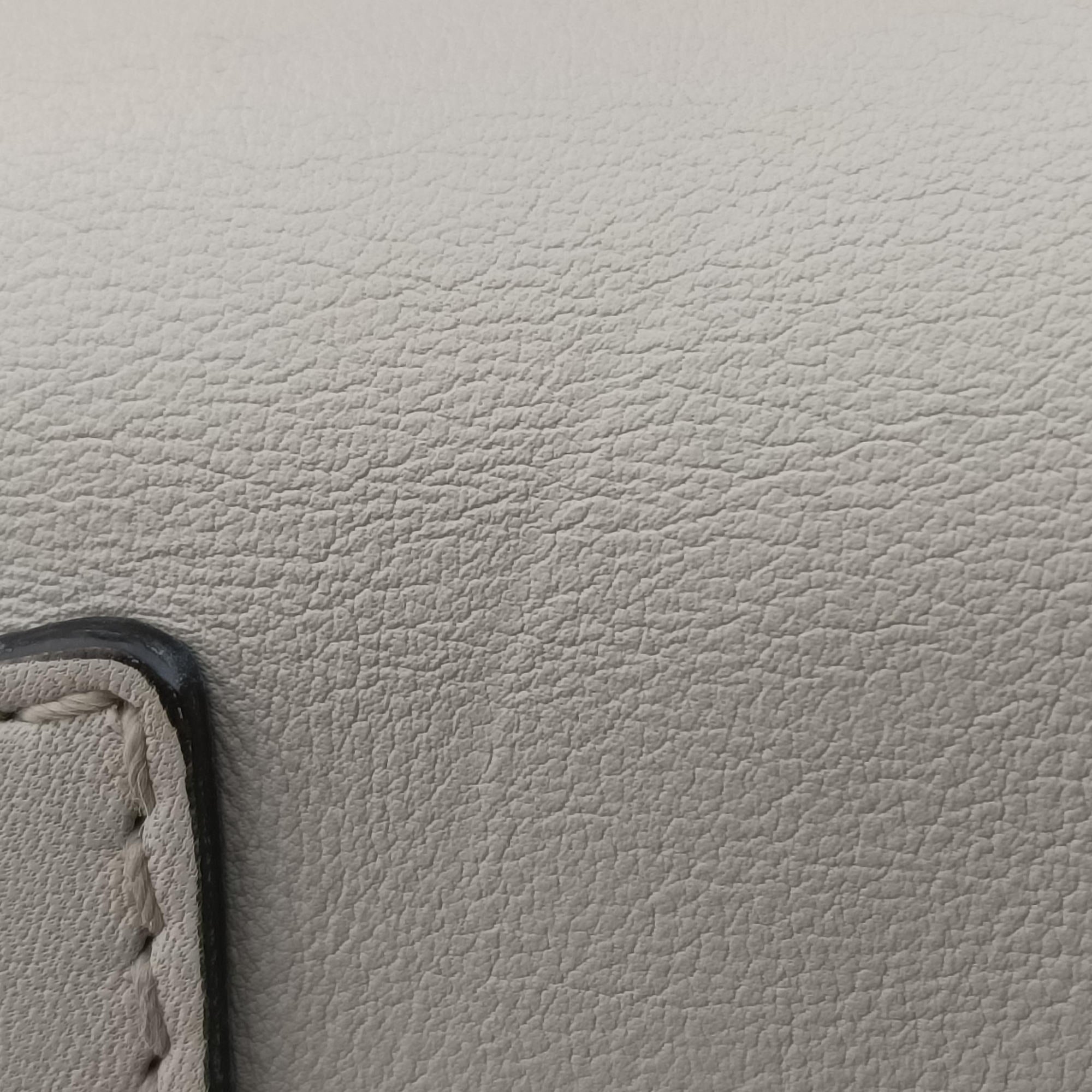 Pre-owned Gucci Stirrup White Leather 277514 handbag | stylenewstar