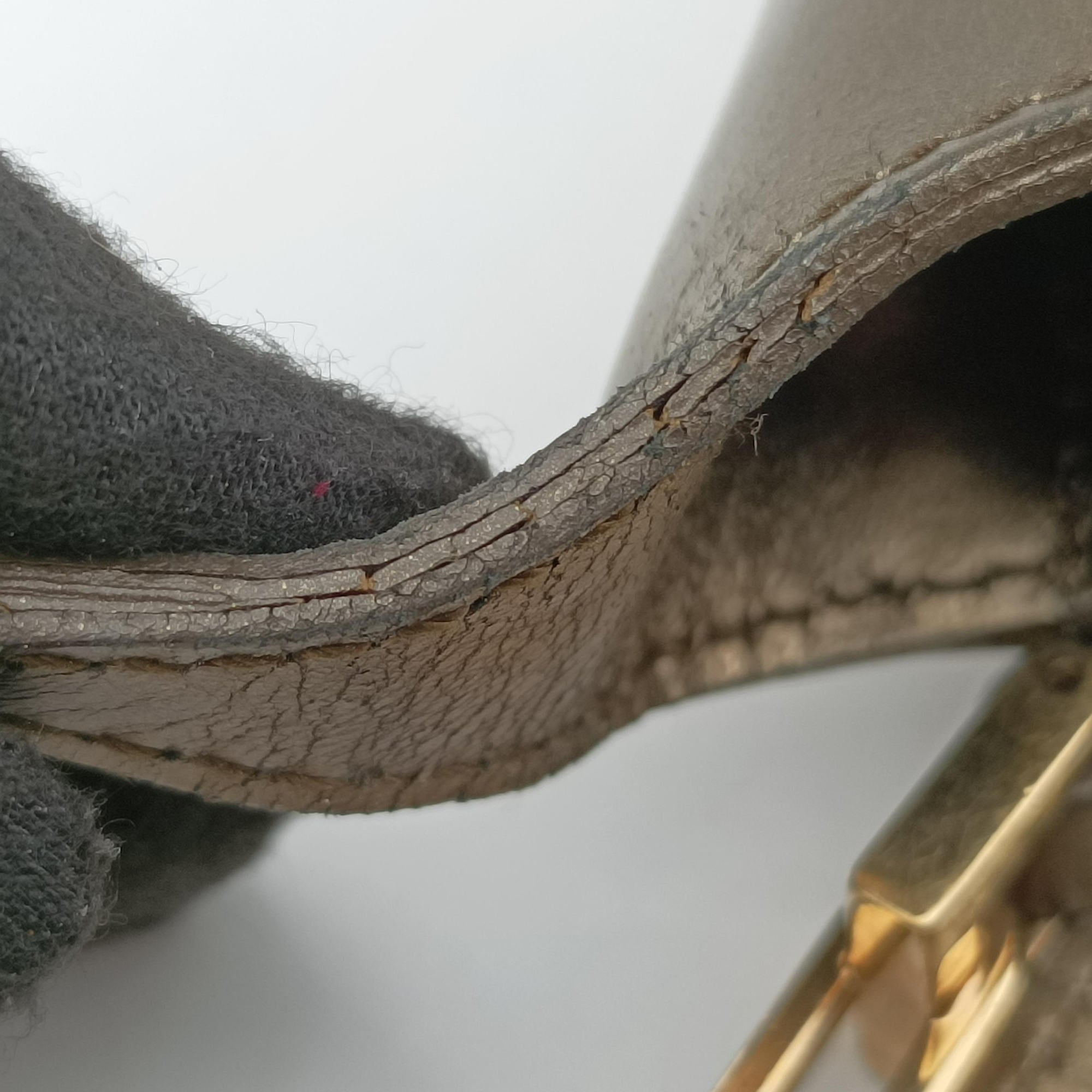 Pre-owned Gucci Jackie Gold Leather 001.41 shoulderbag | stylenewstar