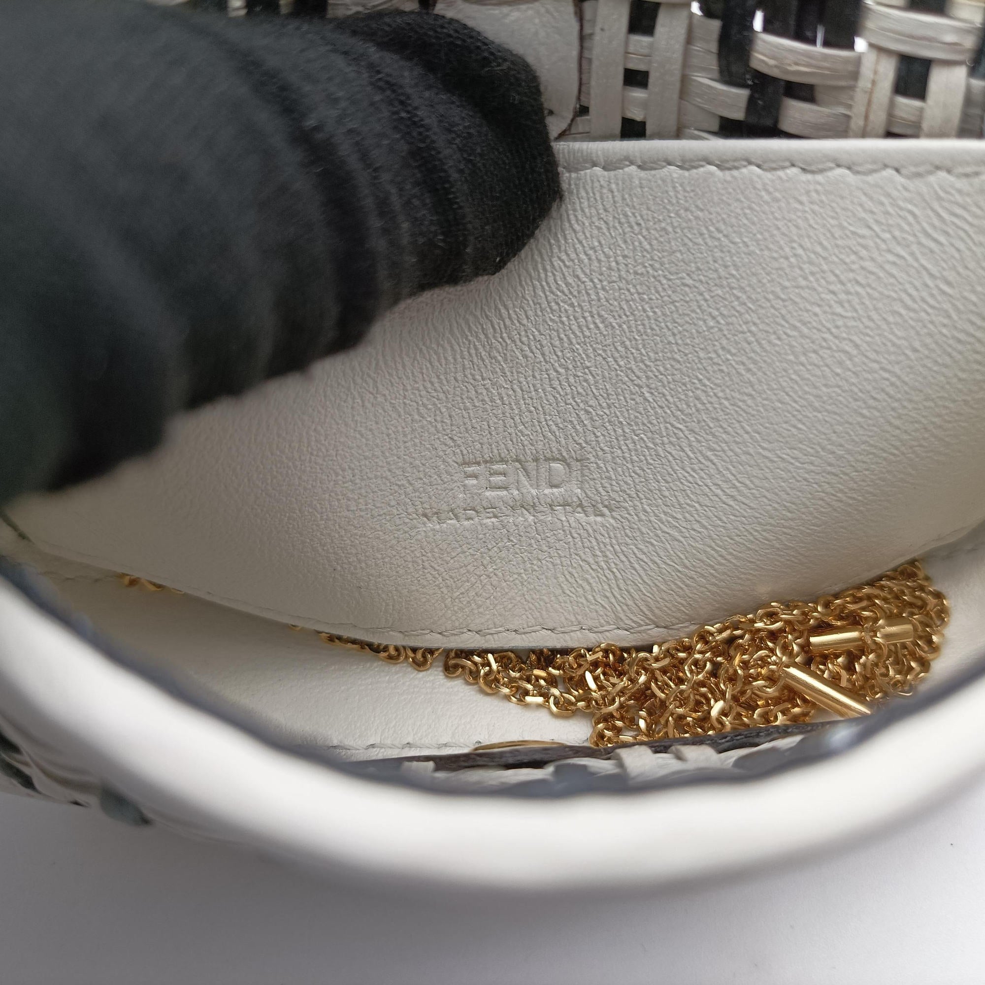 Secondhand Fendi Nano Baguette Charm Black/White Leather 7AR844 shoulderbag | stylenewstar