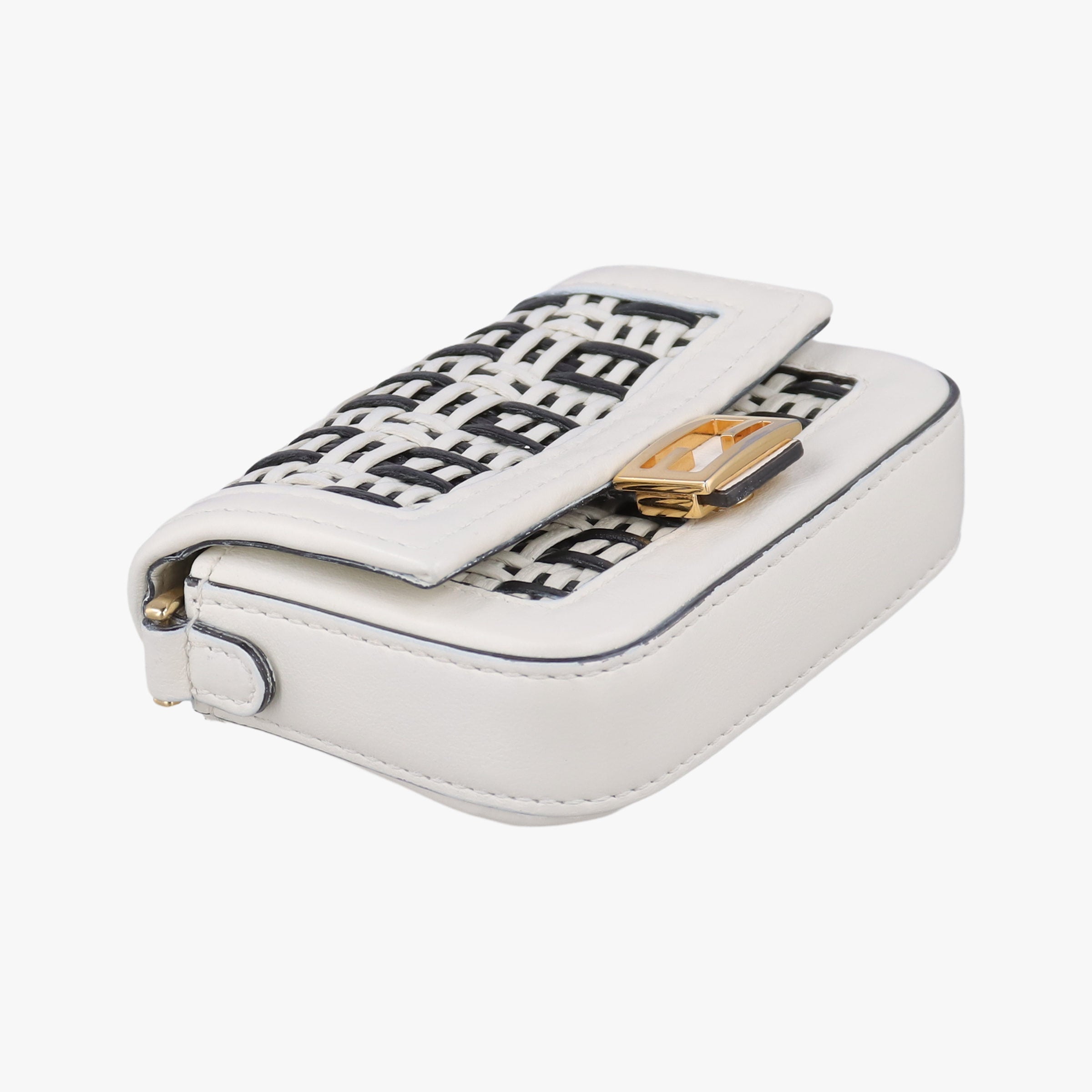 Secondhand Fendi Nano Baguette Charm Black/White Leather 7AR844 shoulderbag | stylenewstar