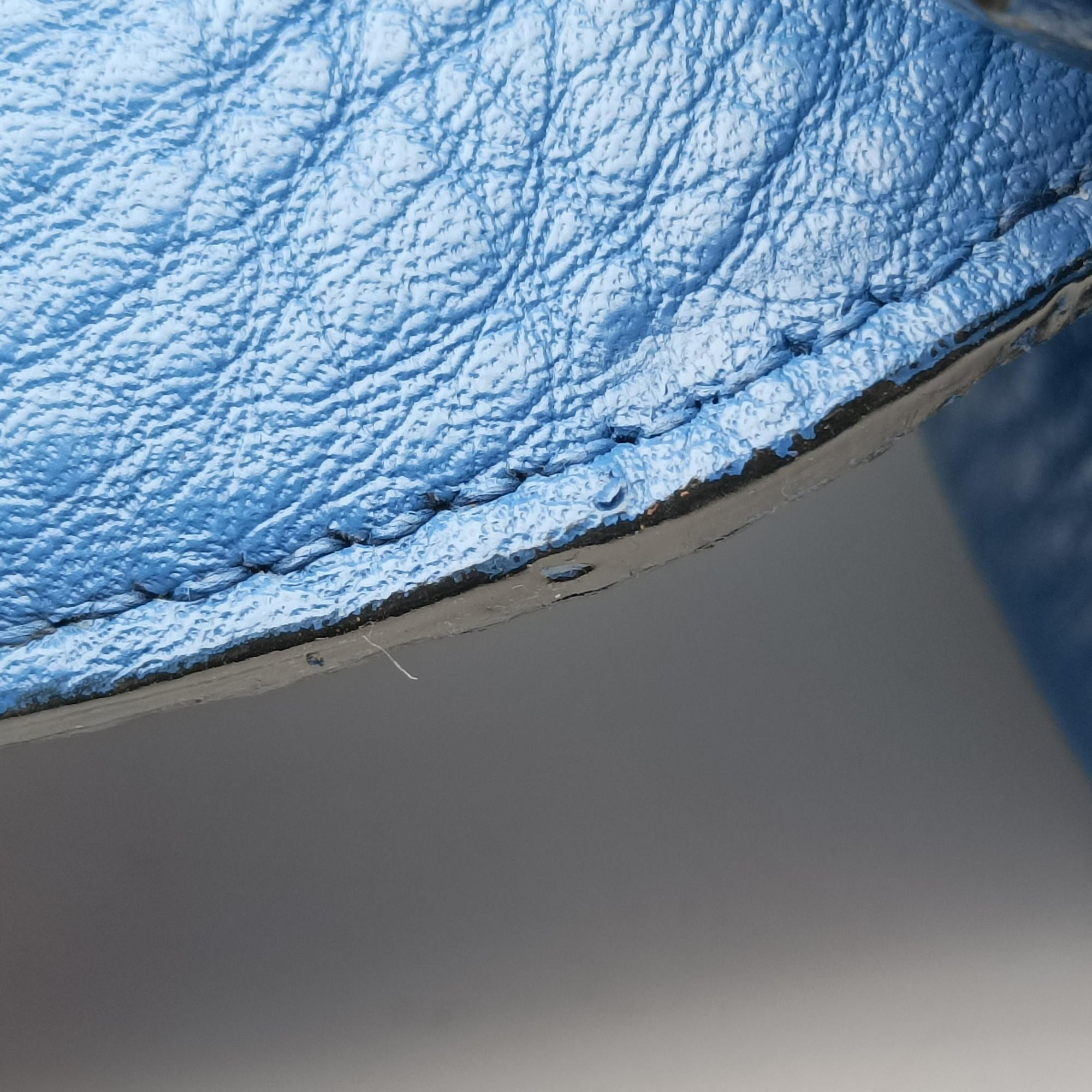 Vintage Prada Vitello Daino Sound Flap Top Handle Blue Leather BR5034 shoulderbag | stylenewstar