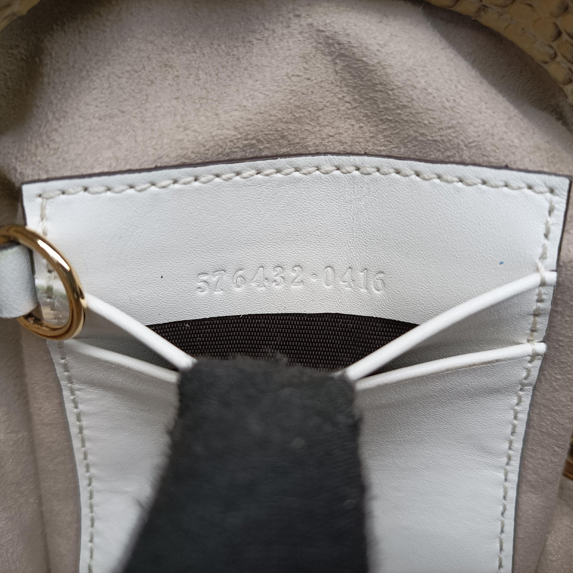 Pre-owned Gucci Zumi Mini Drawstring Bucket Beige x Multicolor snakeskin 576432 shoulderbag | stylenewstar