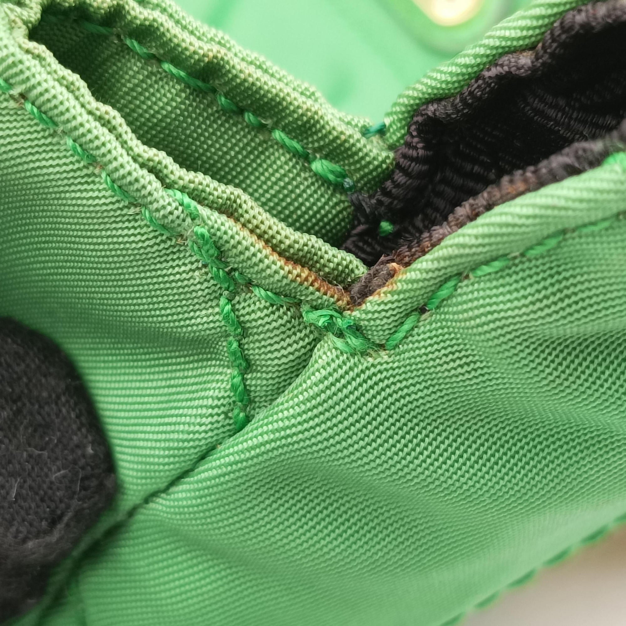 Pre-owned Prada quilted tessuto Green Nylon x leather  shoulderbag | stylenewstar