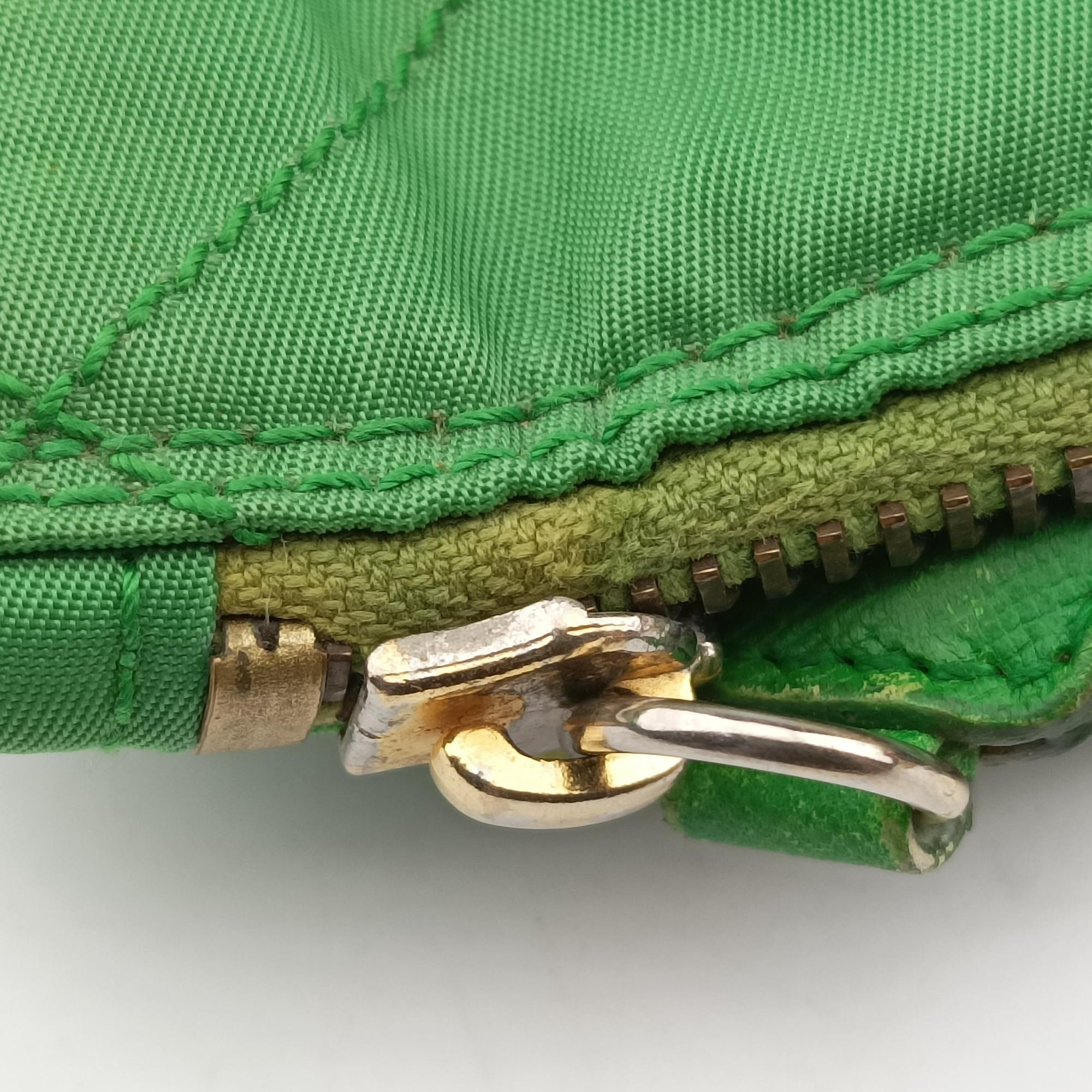 Pre-owned Prada quilted tessuto Green Nylon x leather  shoulderbag | stylenewstar