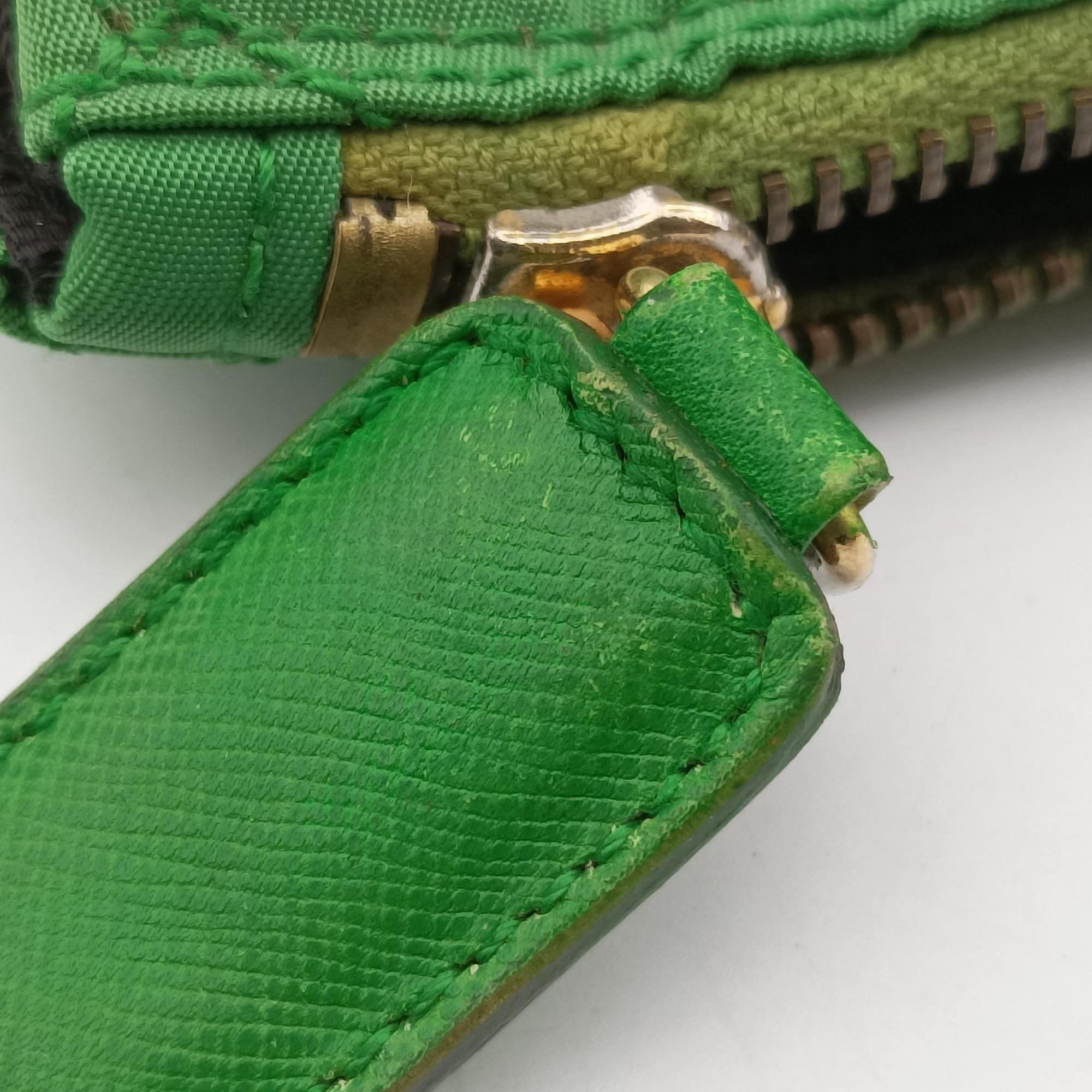 Pre-owned Prada quilted tessuto Green Nylon x leather  shoulderbag | stylenewstar