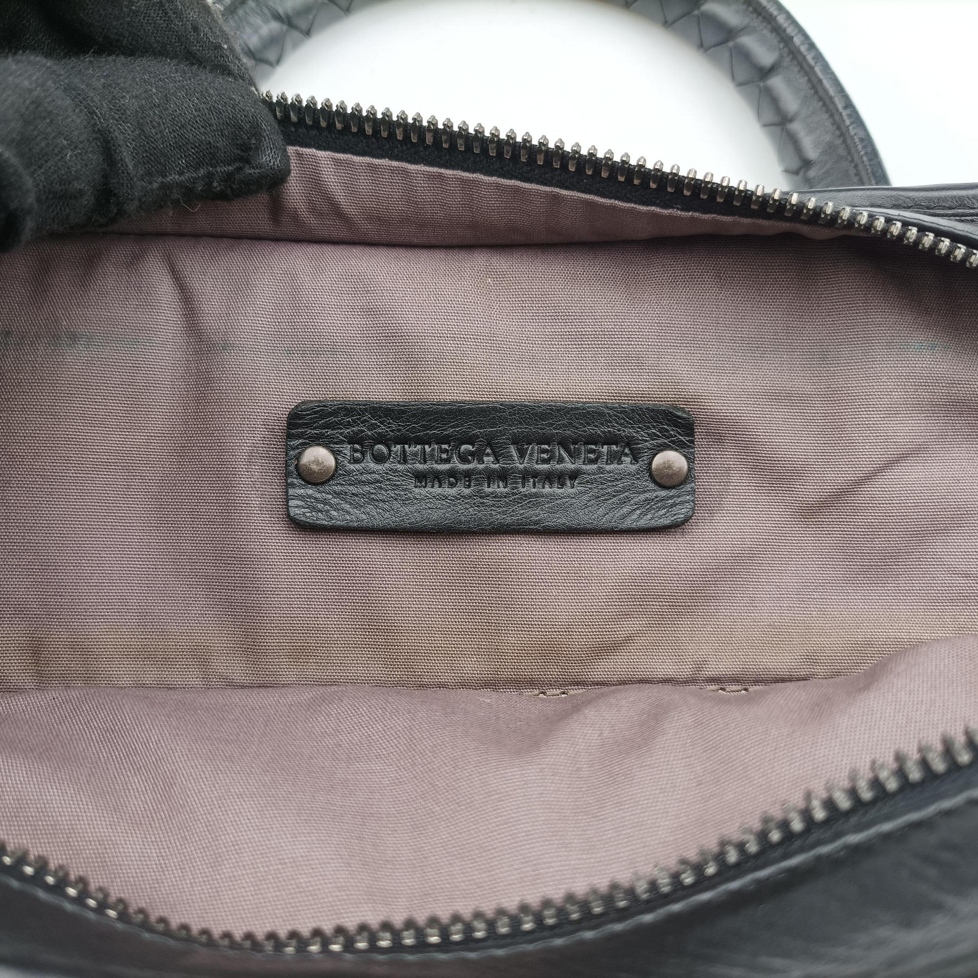 Pre-owned Bottega Veneta Intrecciato Black lambskin  shoulderbag | stylenewstar