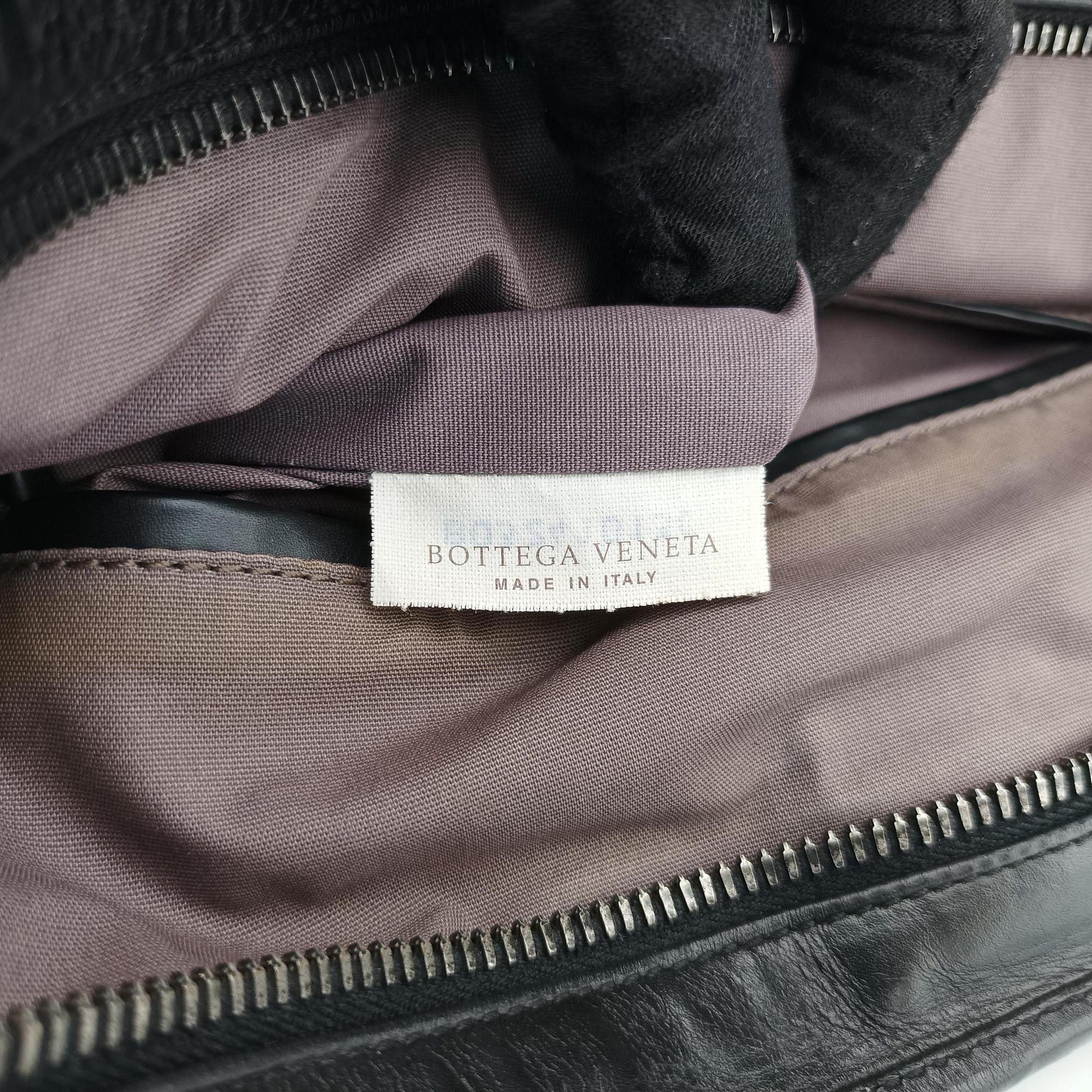 Pre-owned Bottega Veneta Intrecciato Black lambskin  shoulderbag | stylenewstar