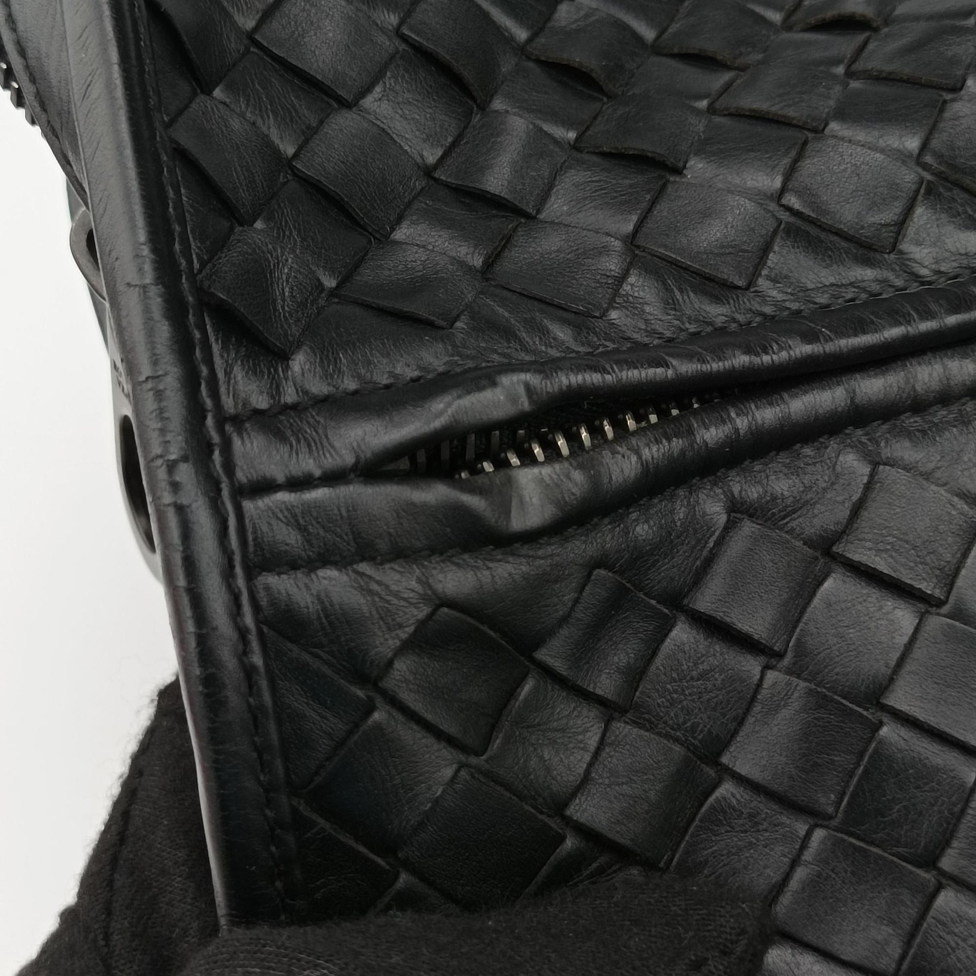 Pre-owned Bottega Veneta Intrecciato Black lambskin  shoulderbag | stylenewstar