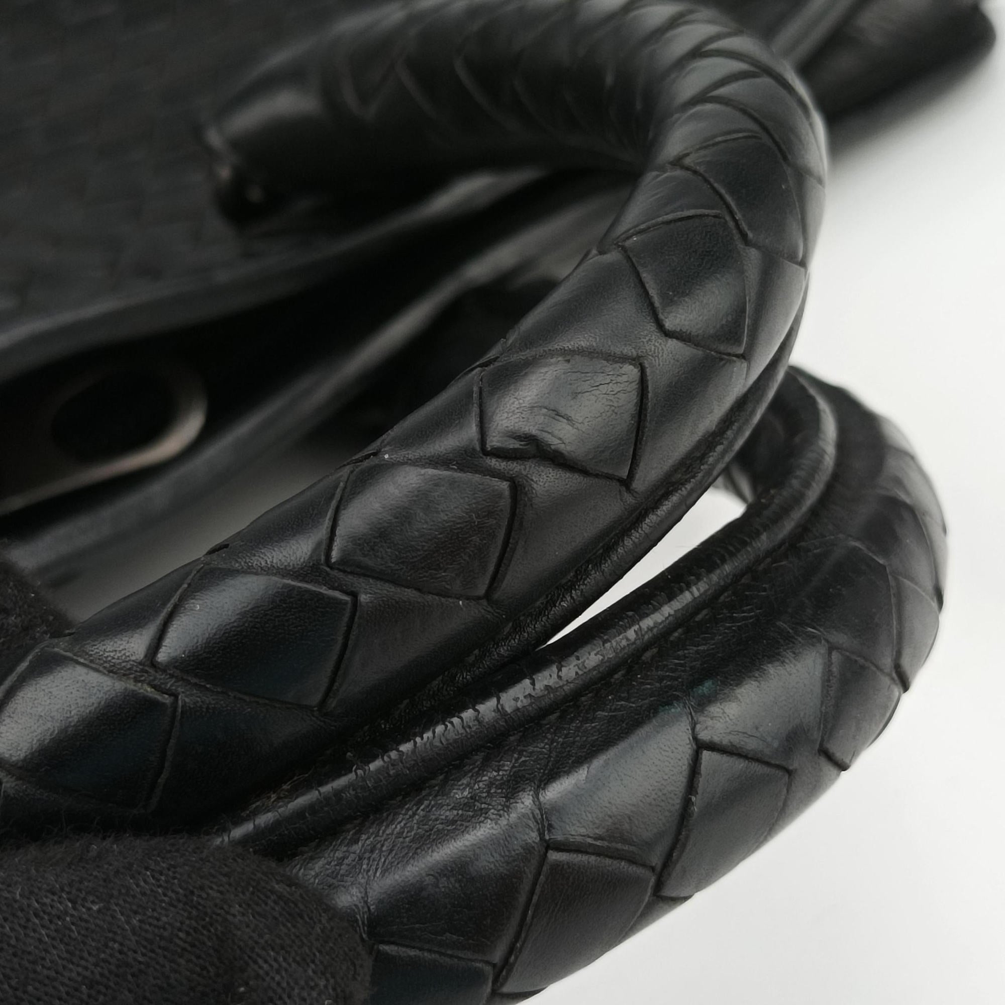 Pre-owned Bottega Veneta Intrecciato Black lambskin  shoulderbag | stylenewstar