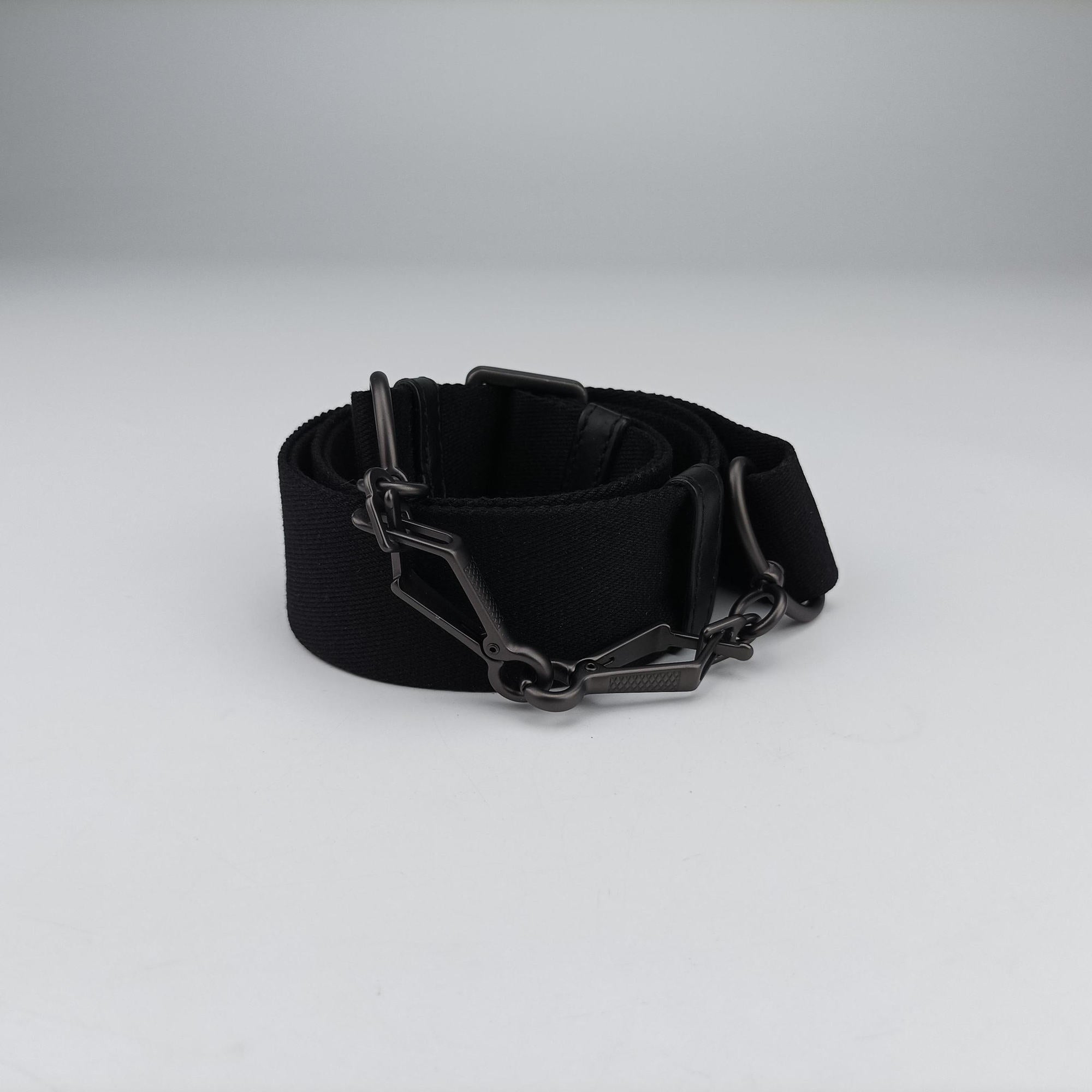 Pre-owned Bottega Veneta Intrecciato Black lambskin  shoulderbag | stylenewstar