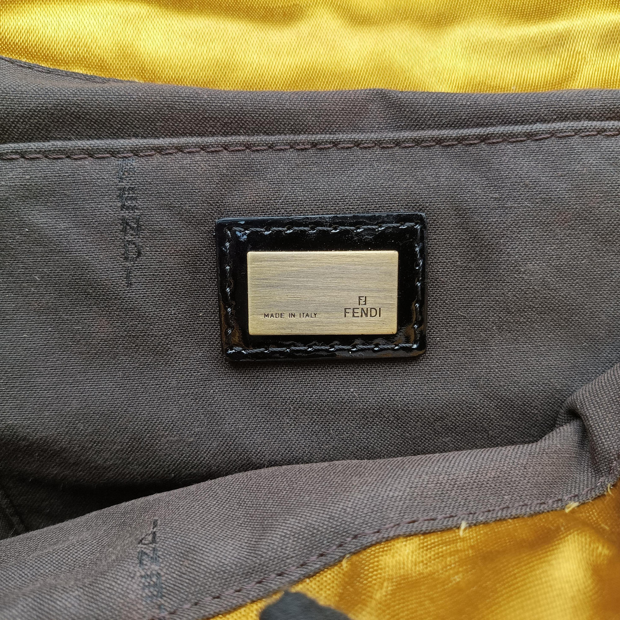 Pre-owned Fendi B Bag Brown Velvet × Fur 8BN165 shoulderbag | stylenewstar