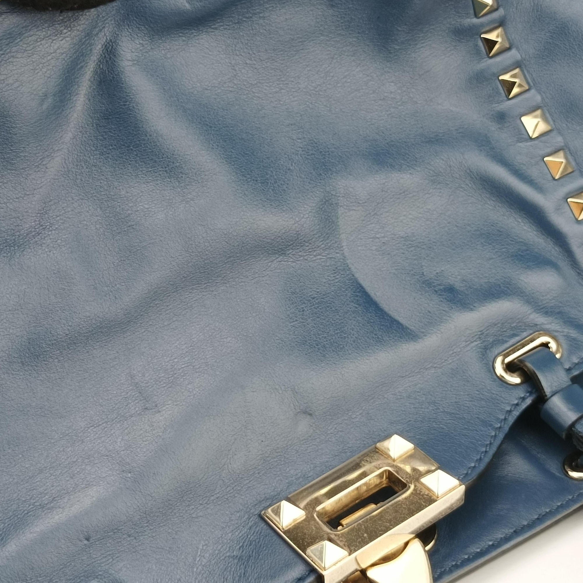 Pre-owned Valentino Rockstud Navy Leather  shoulderbag | stylenewstar