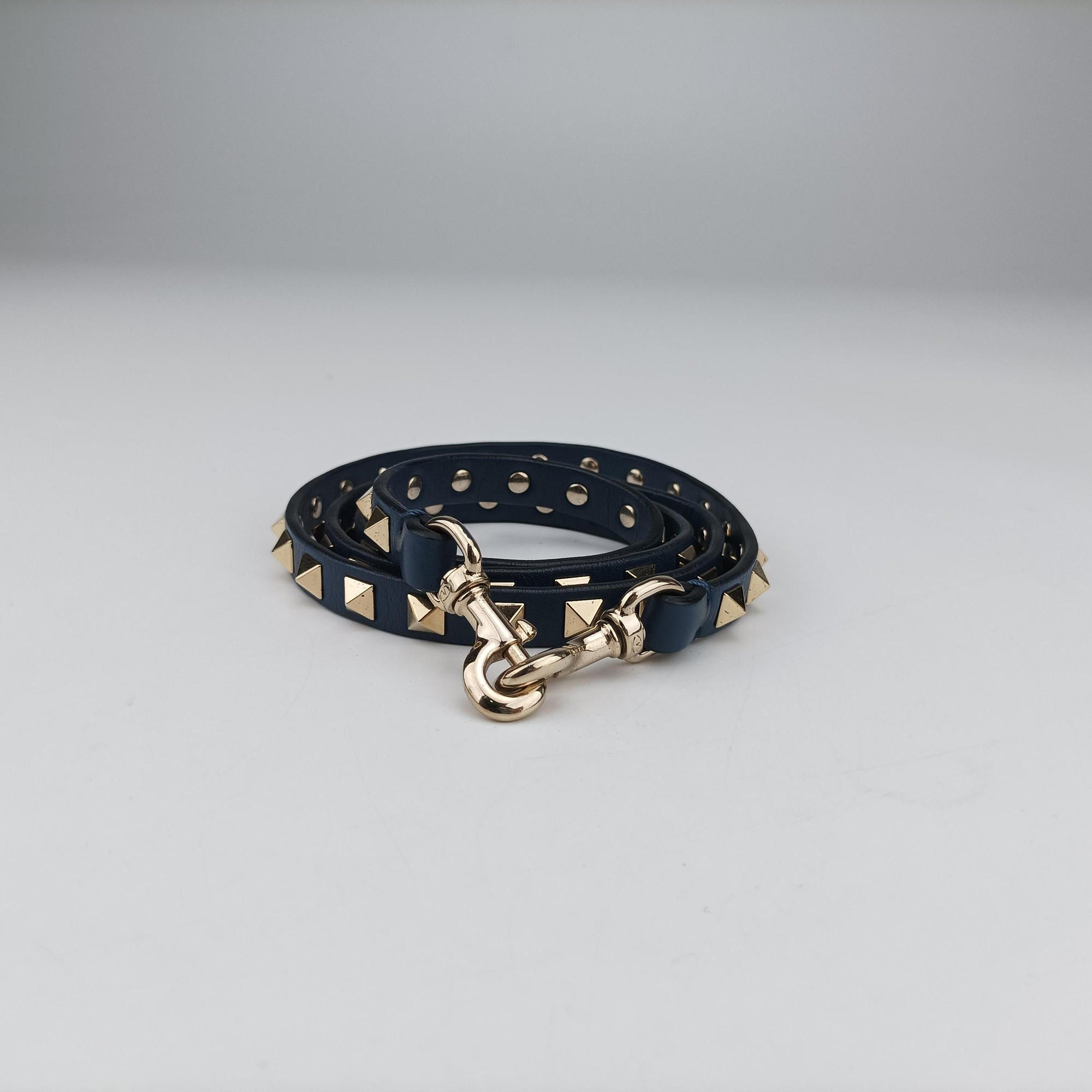 Pre-owned Valentino Rockstud Navy Leather  shoulderbag | stylenewstar