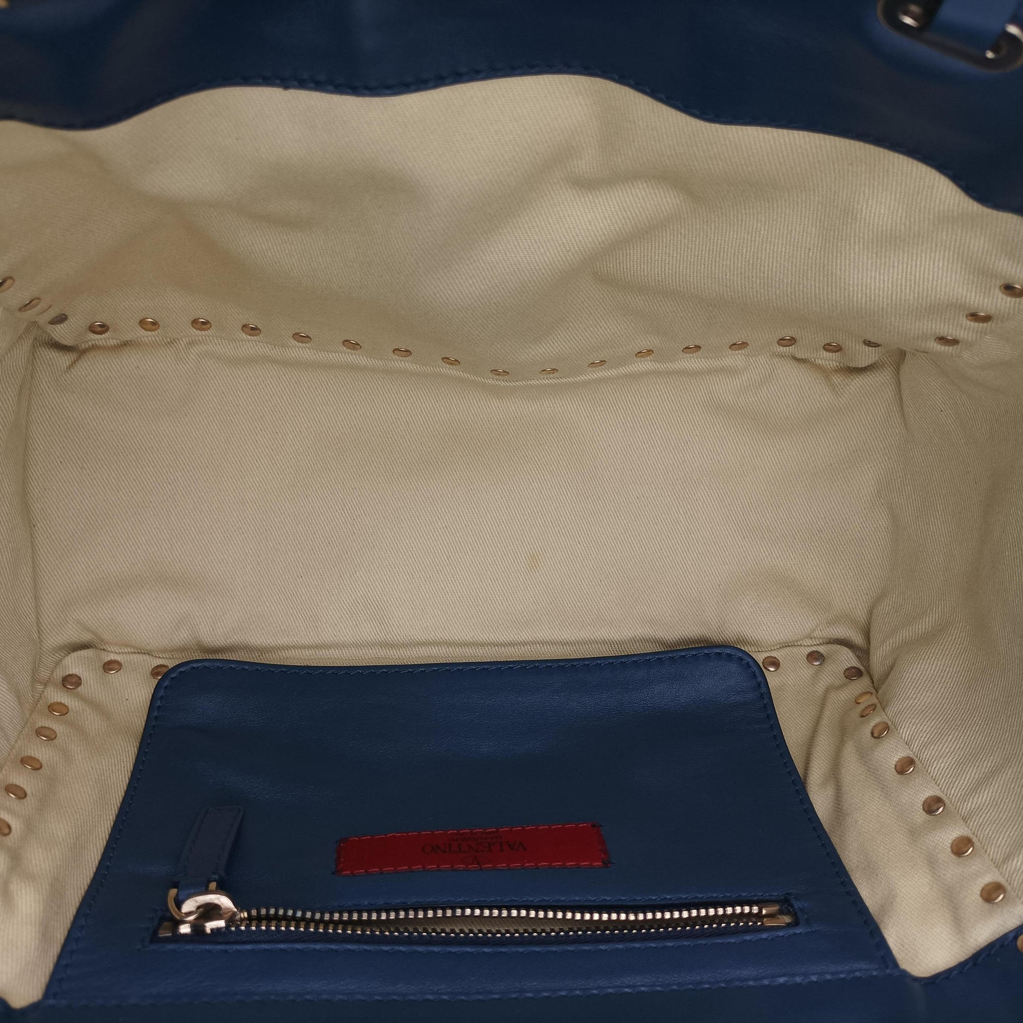 Pre-owned Valentino Rockstud Navy Leather  shoulderbag | stylenewstar