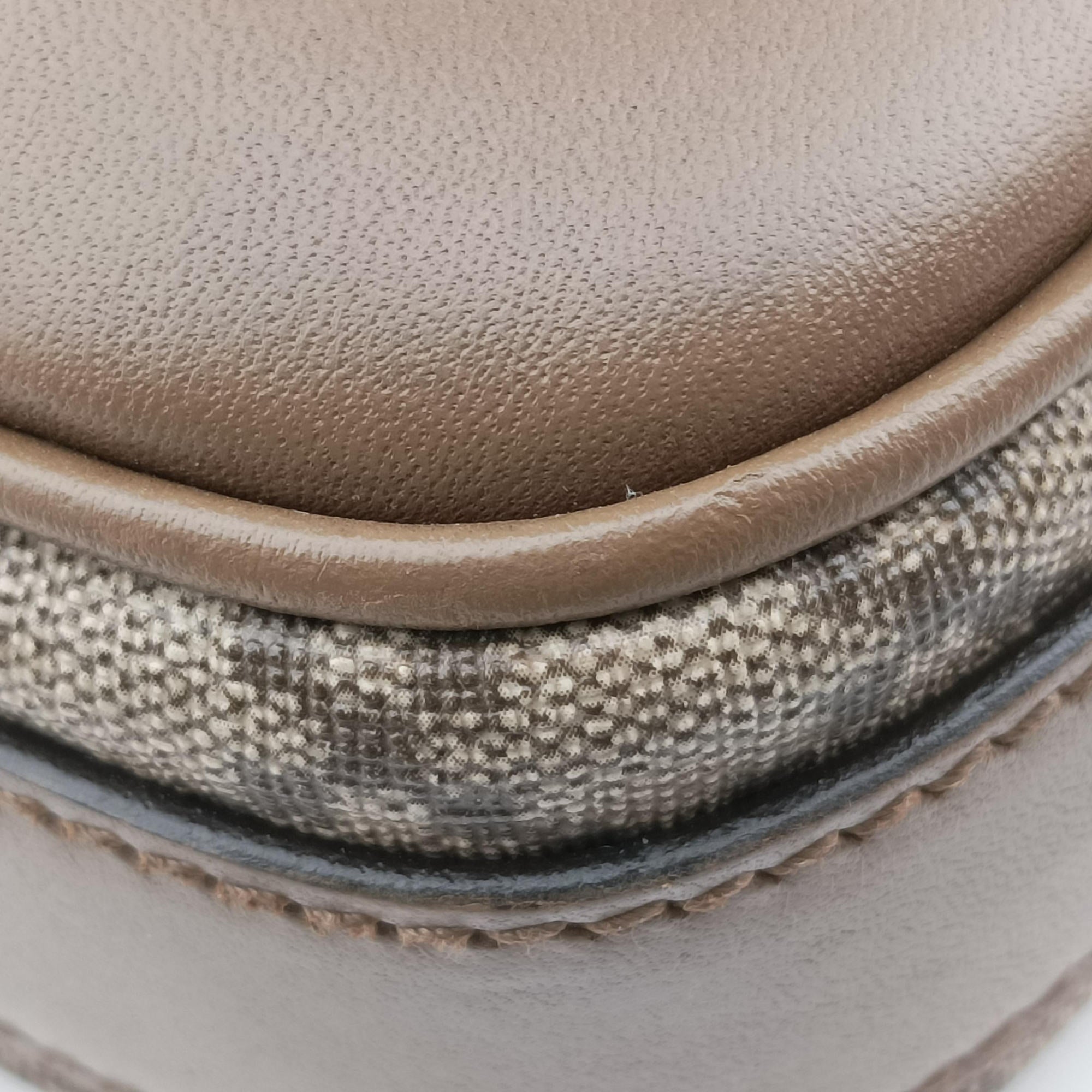 Pre-owned Gucci Diamante business Brown PVC coated canvas×Leather 267898 handbag | stylenewstar