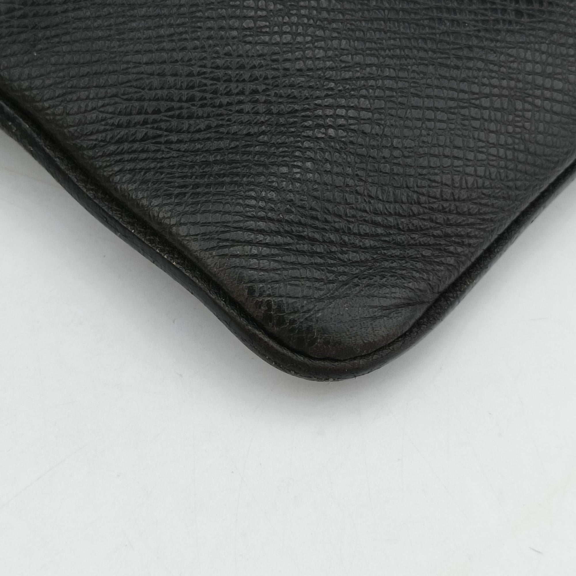 Vintage Louis Vuitton SASHA Grey TAIGA M32630 shoulderbag | stylenewstar