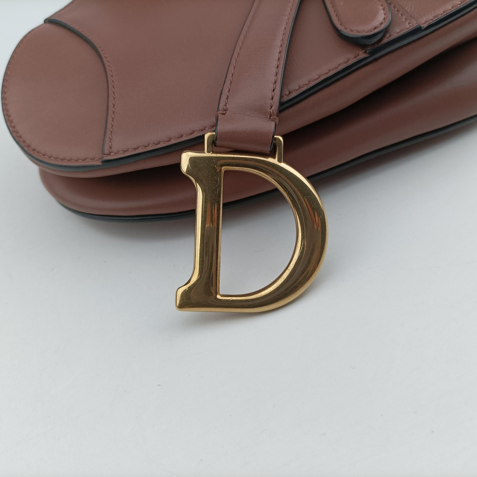 Pre-owned Christian Dior Saddle Pink Leather  handbag | stylenewstar