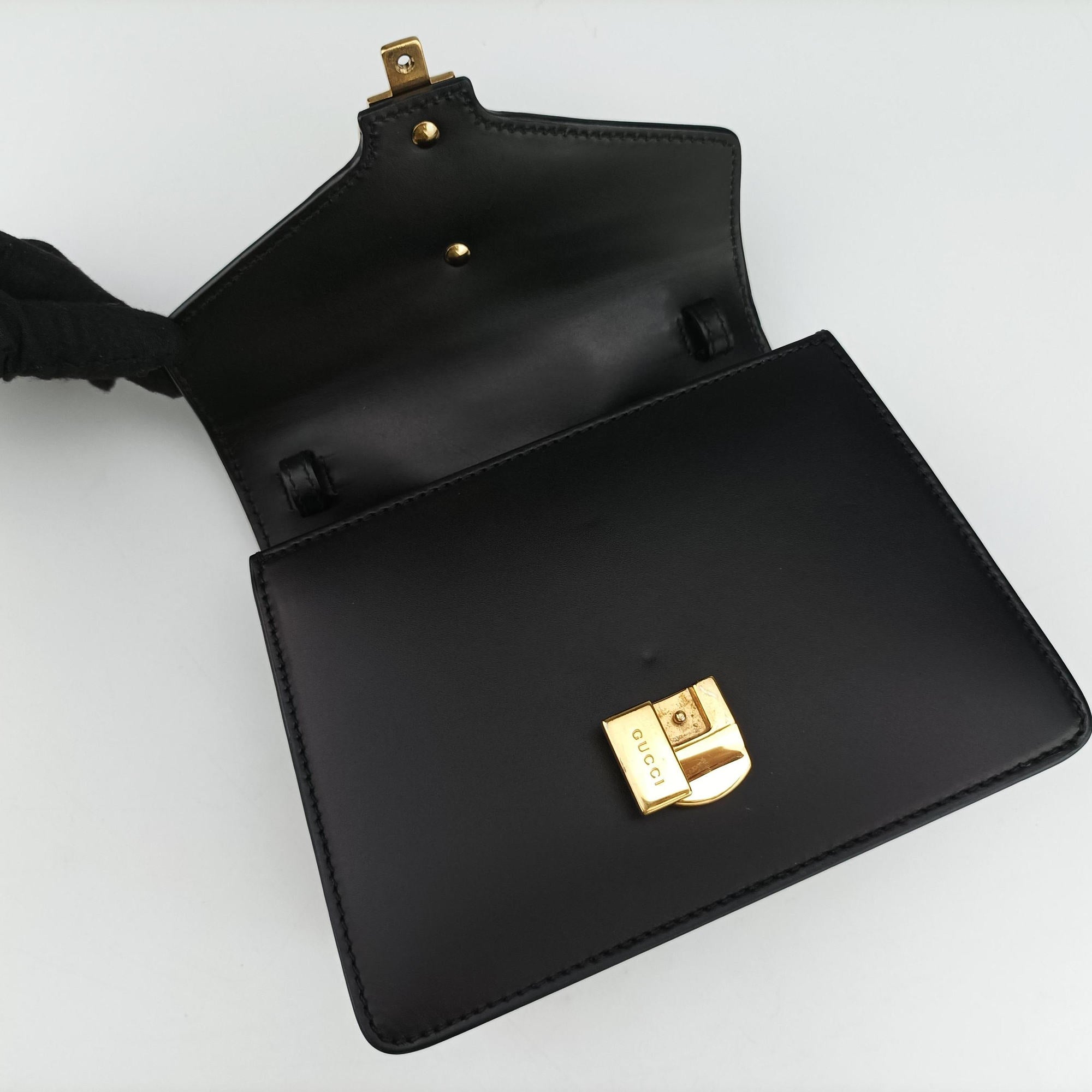 Pre-owned Gucci Sylvie Black Leather 470270 shoulderbag | stylenewstar